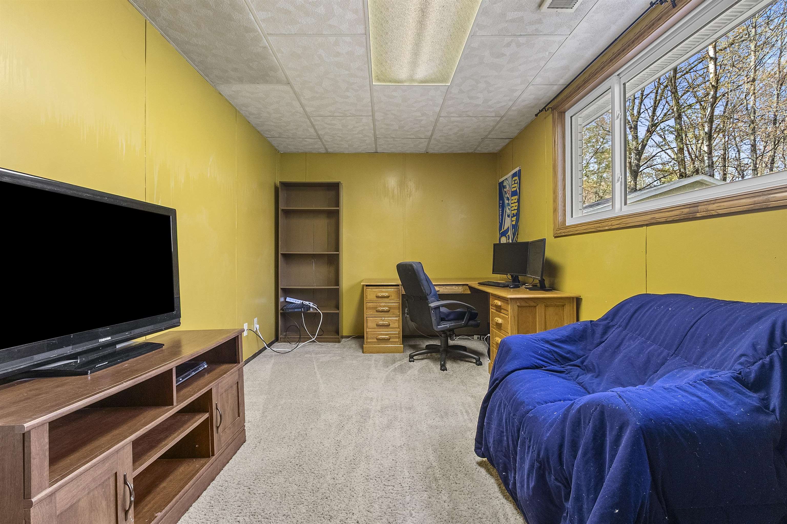 6710 GREGORY Lane