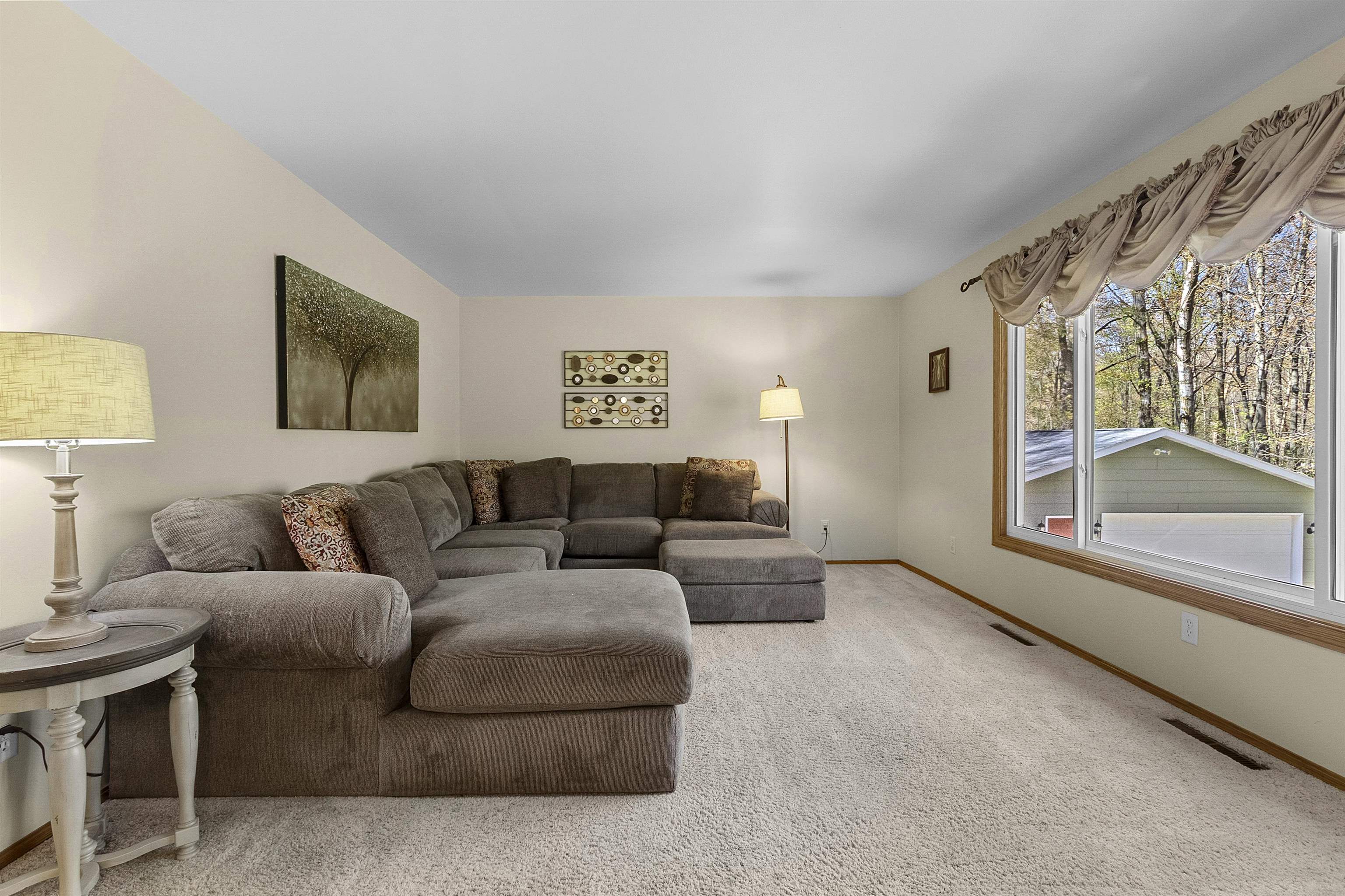 6710 GREGORY Lane