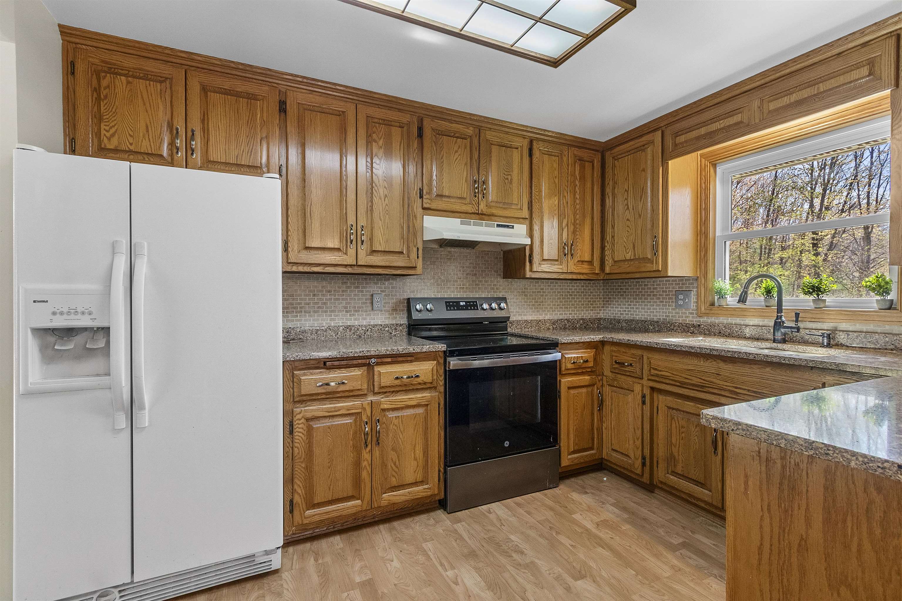 6710 GREGORY Lane