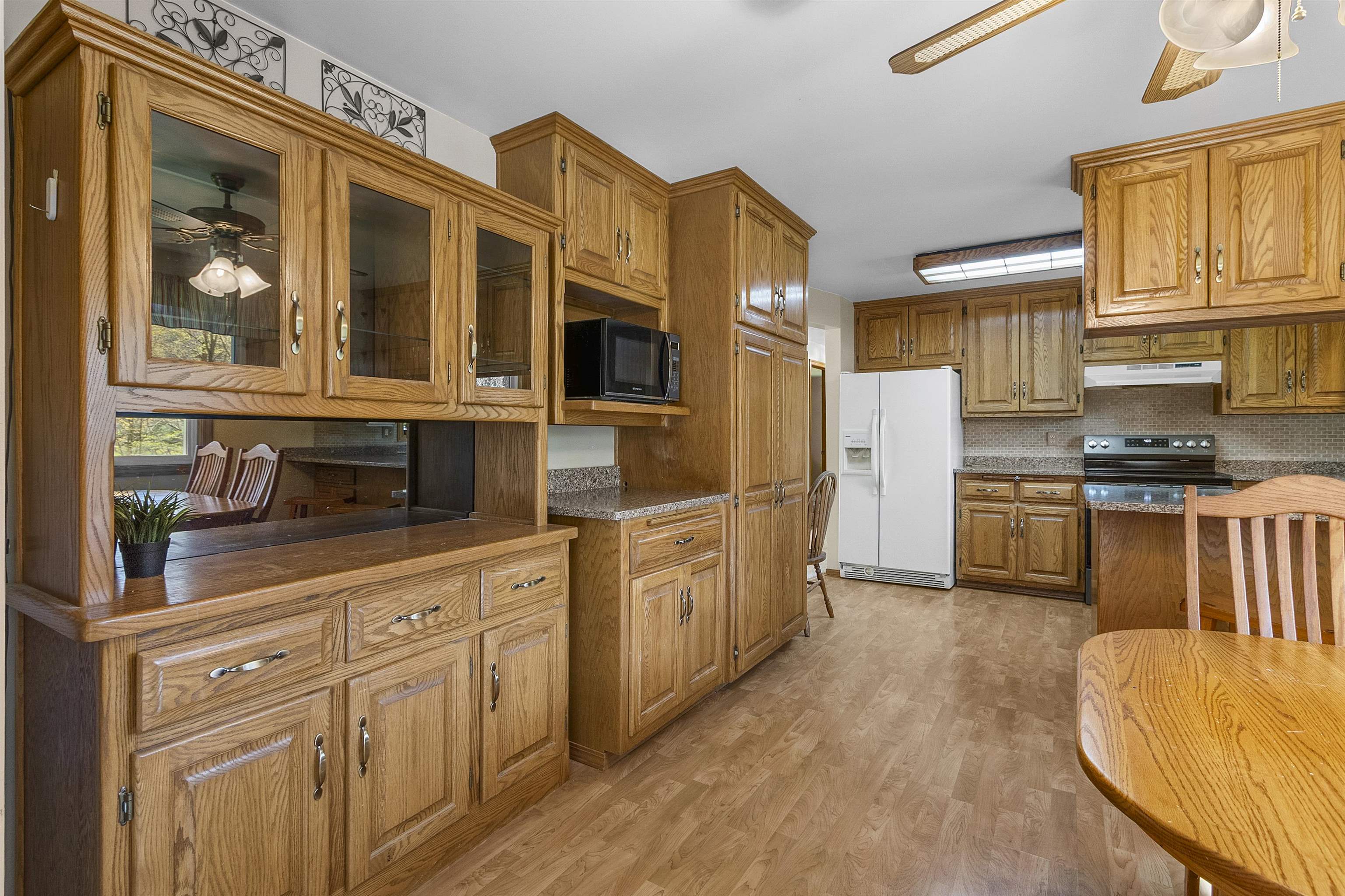6710 GREGORY Lane
