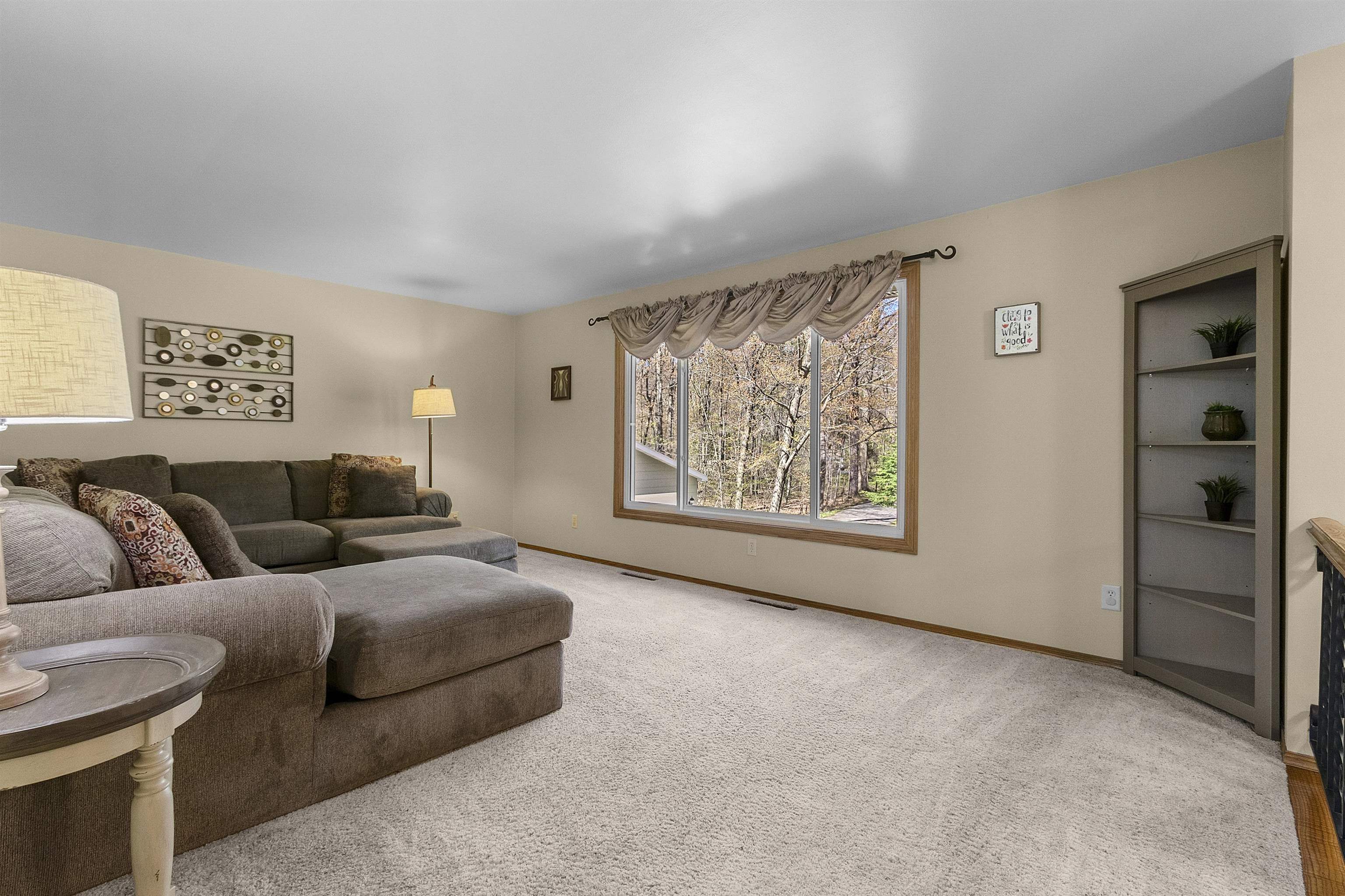6710 GREGORY Lane