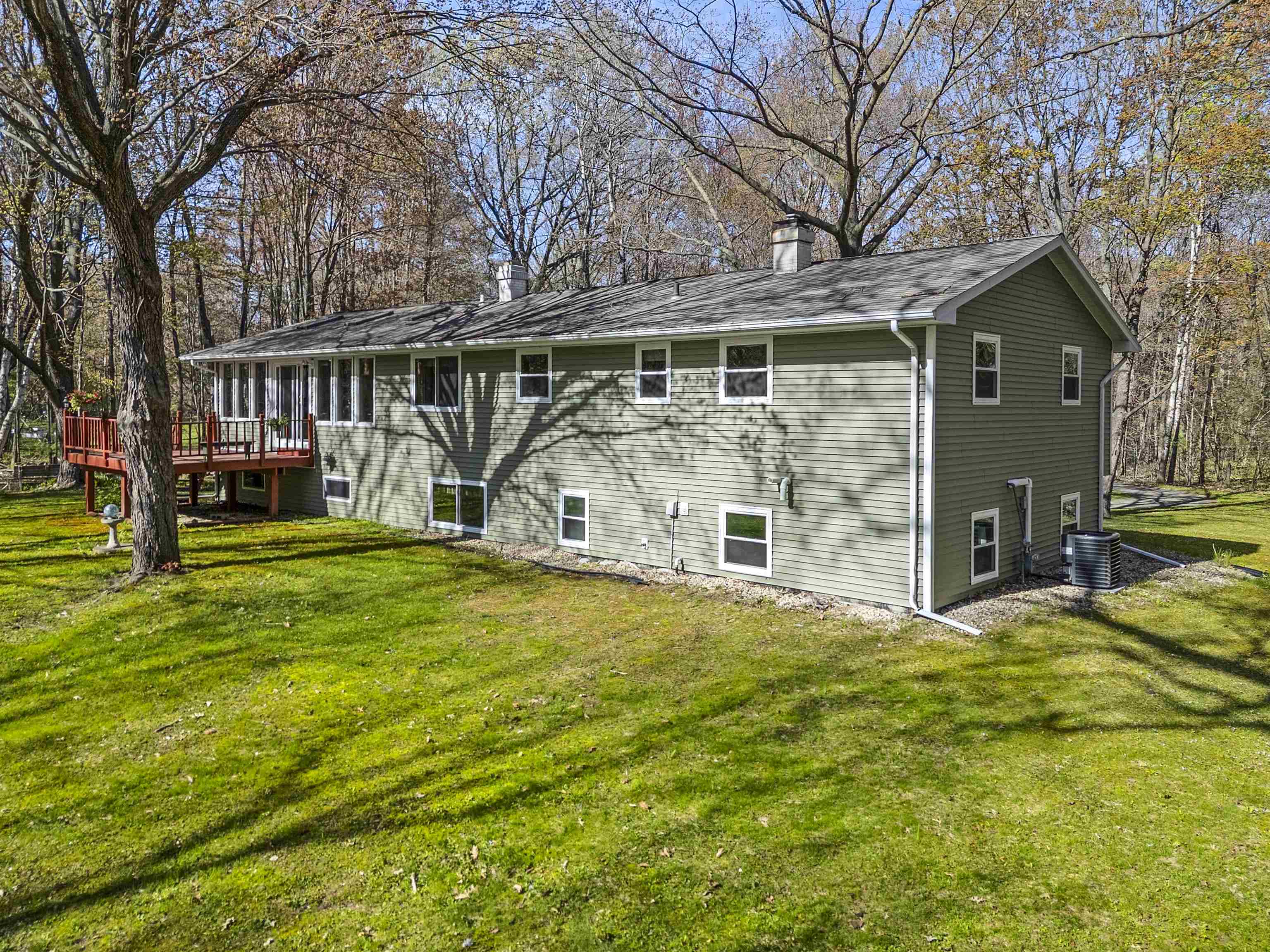 6710 GREGORY Lane