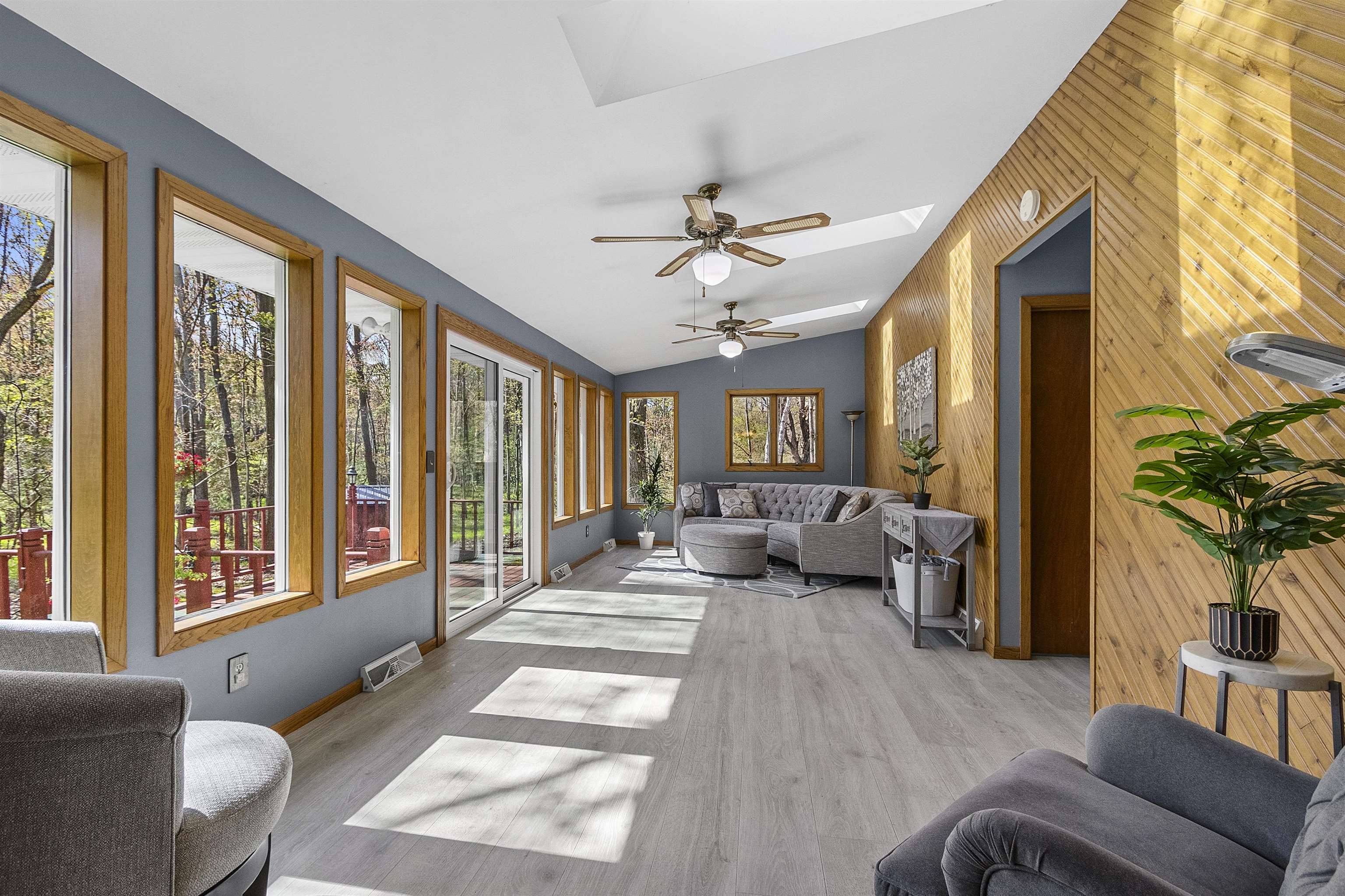 6710 GREGORY Lane