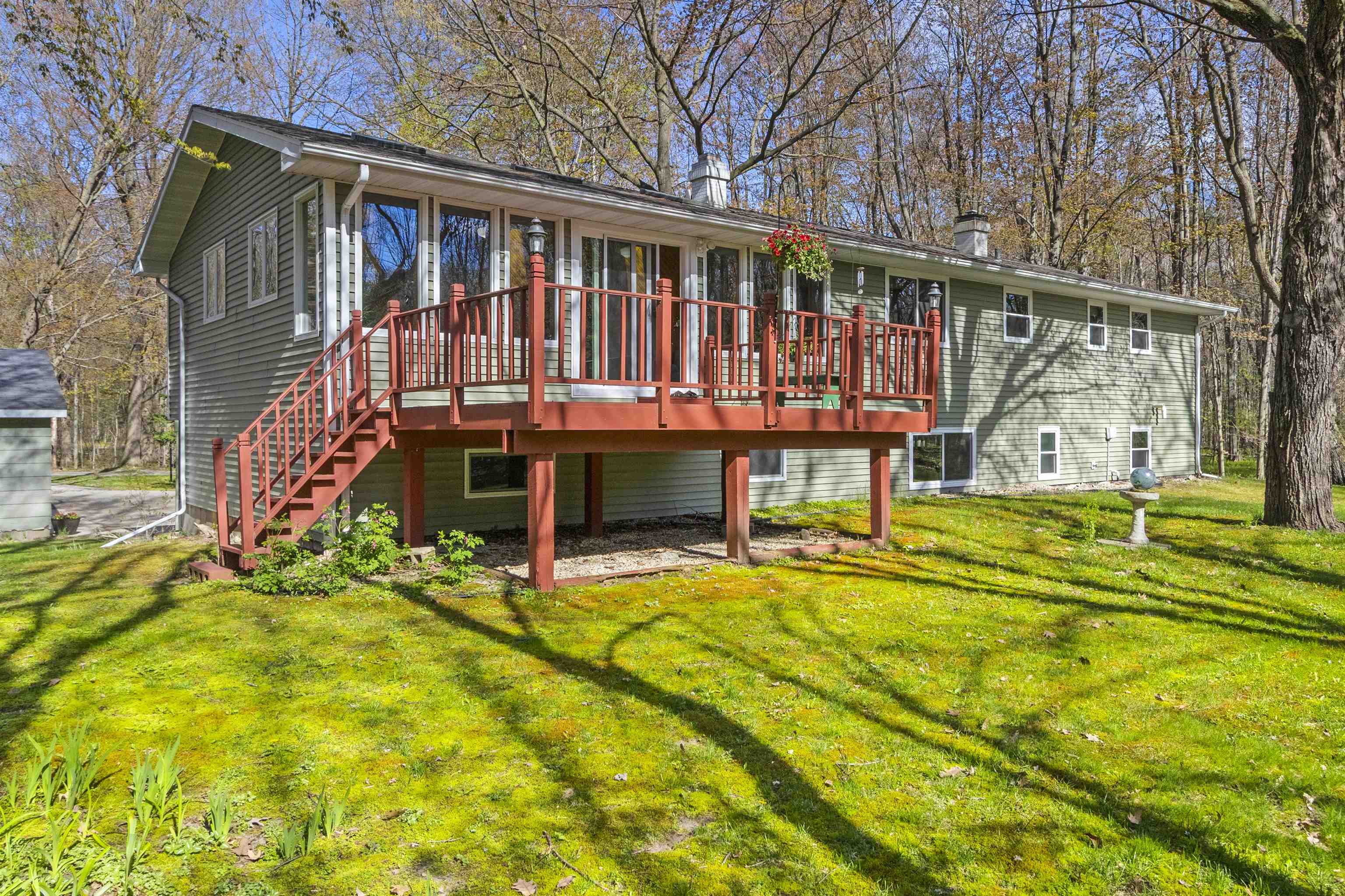 6710 GREGORY Lane