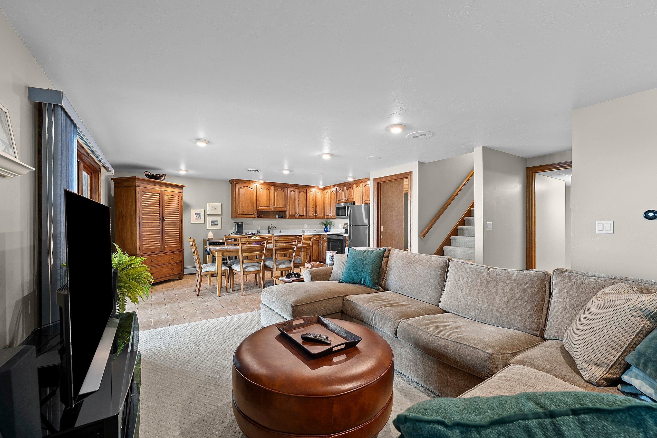 5035 EDGEWATER BEACH Road