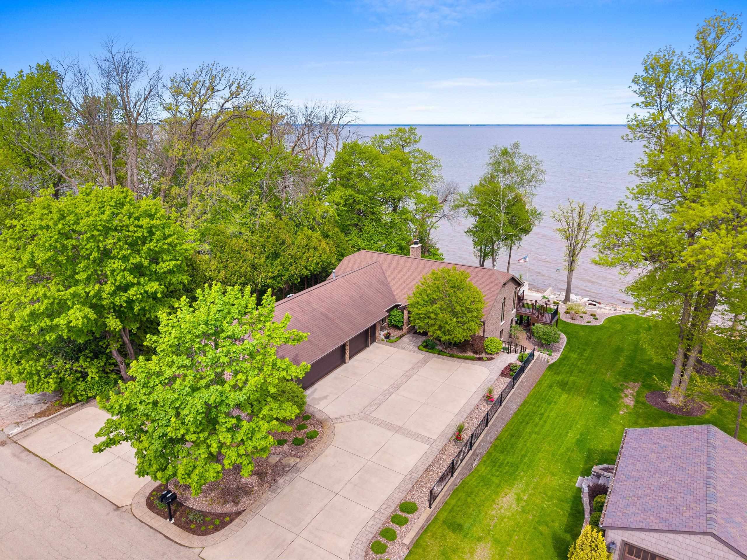 5035 EDGEWATER BEACH Road
