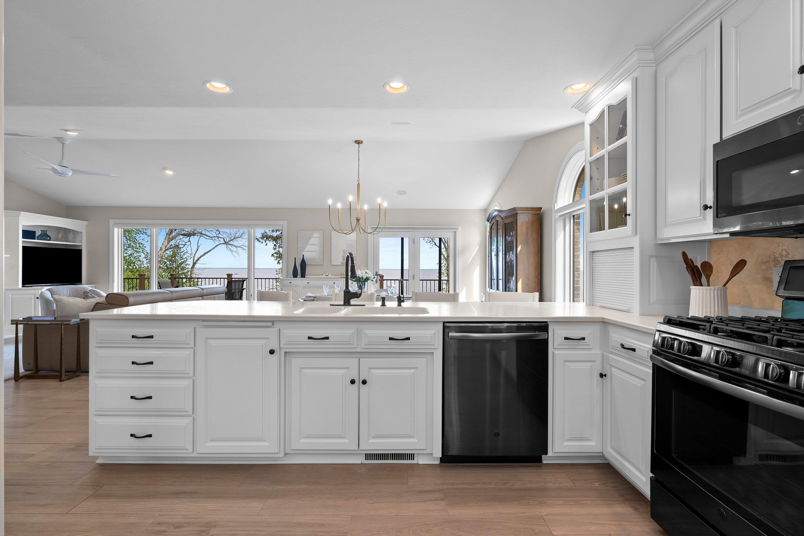 5035 EDGEWATER BEACH Road