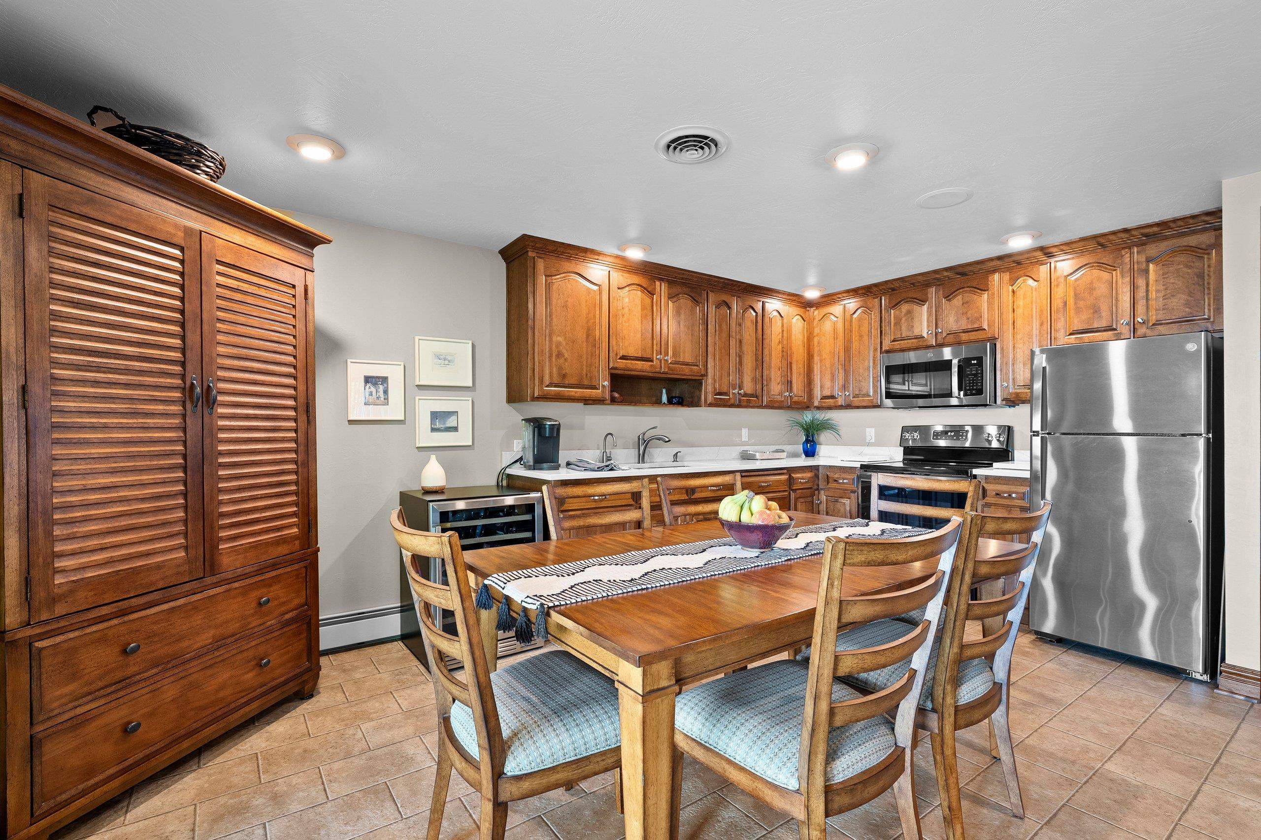 5035 EDGEWATER BEACH Road