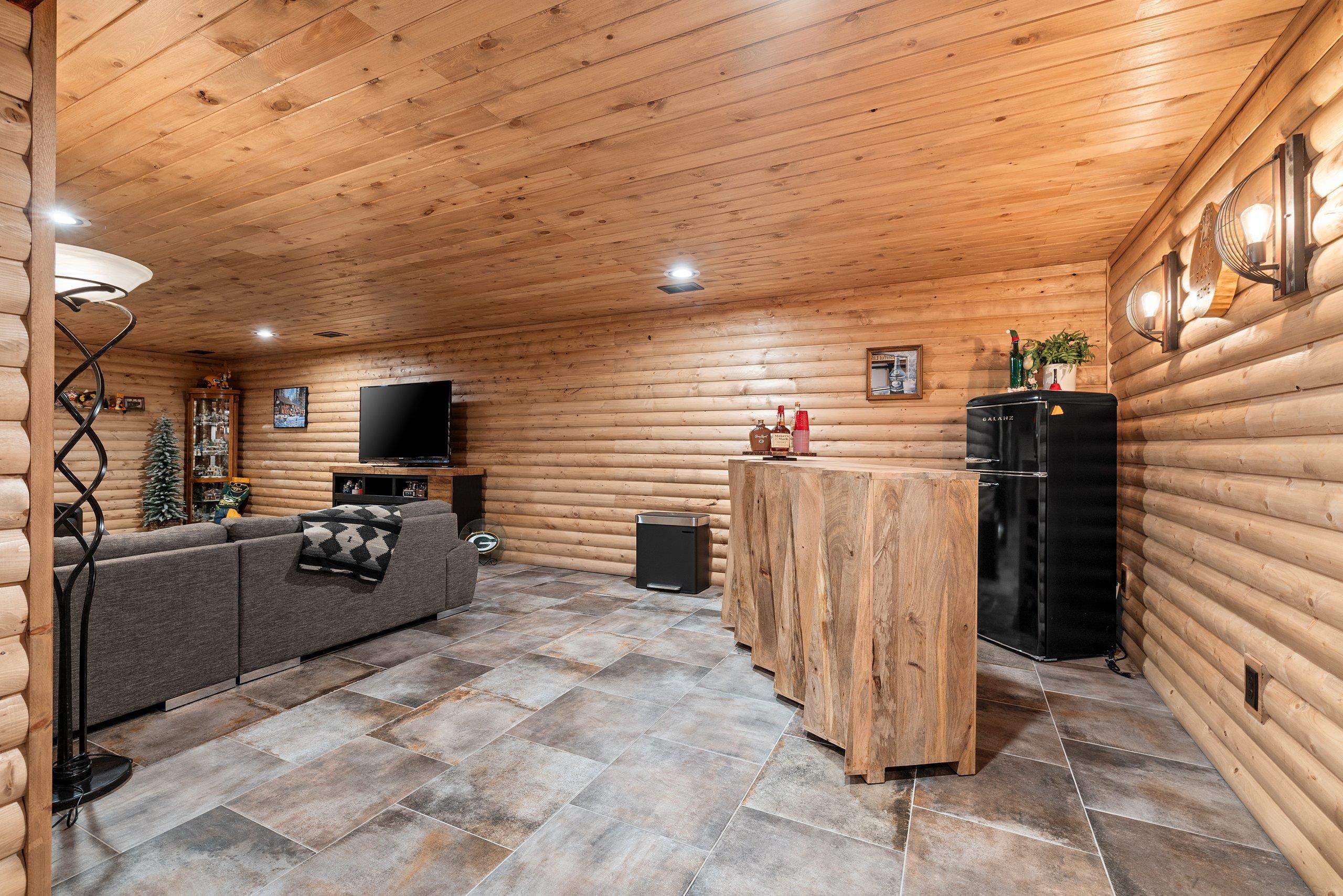 5011 EDGEWATER BEACH Road