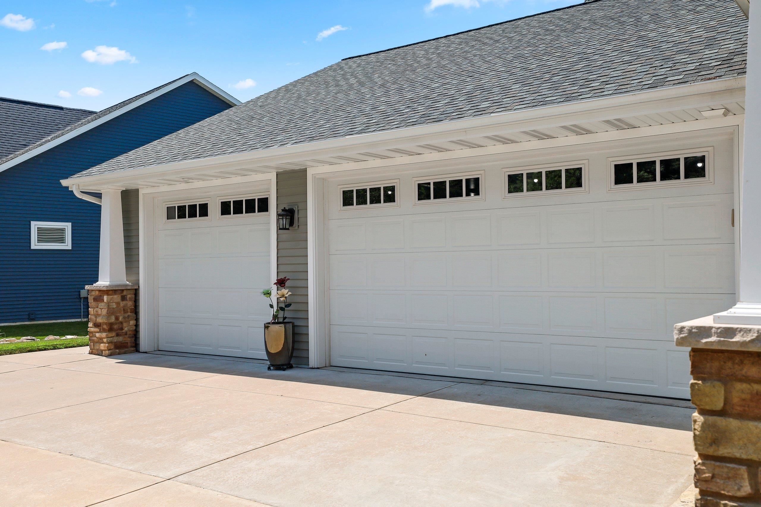 5011 EDGEWATER BEACH Road