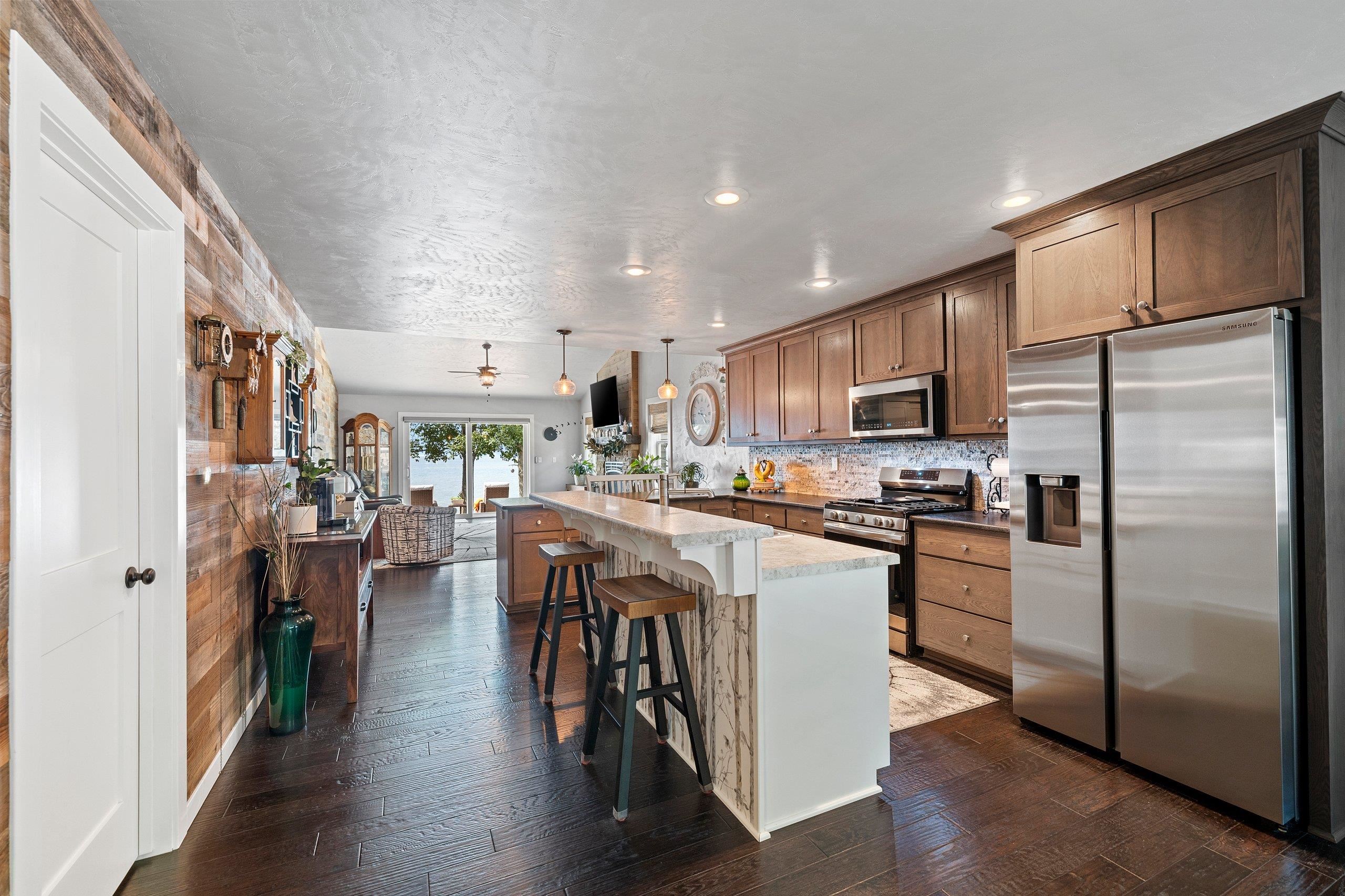 5011 EDGEWATER BEACH Road