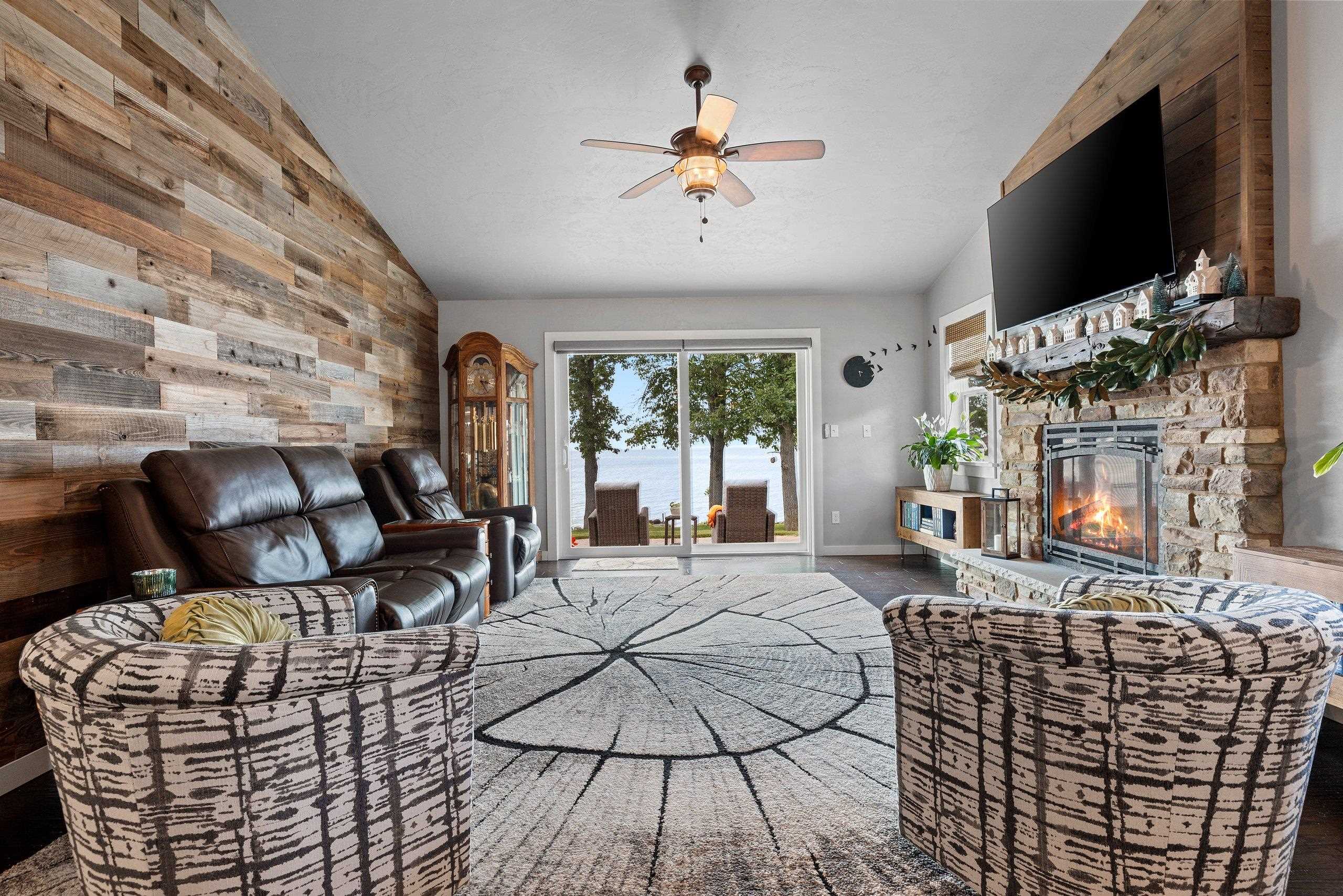 5011 EDGEWATER BEACH Road