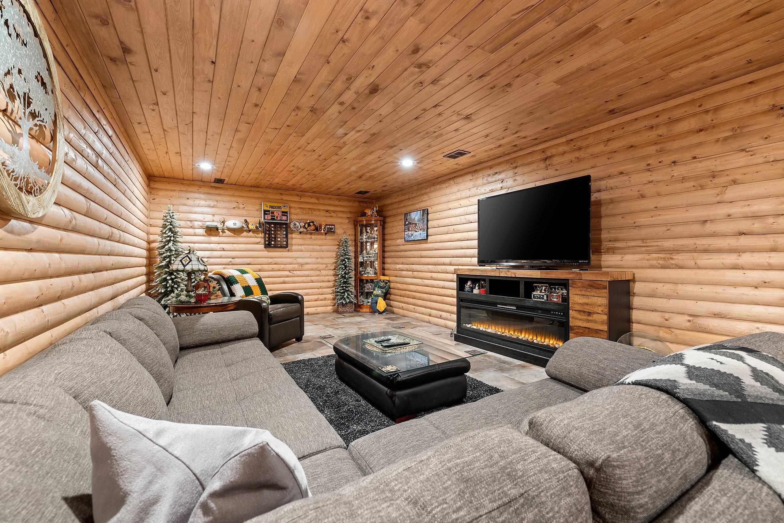 5011 EDGEWATER BEACH Road