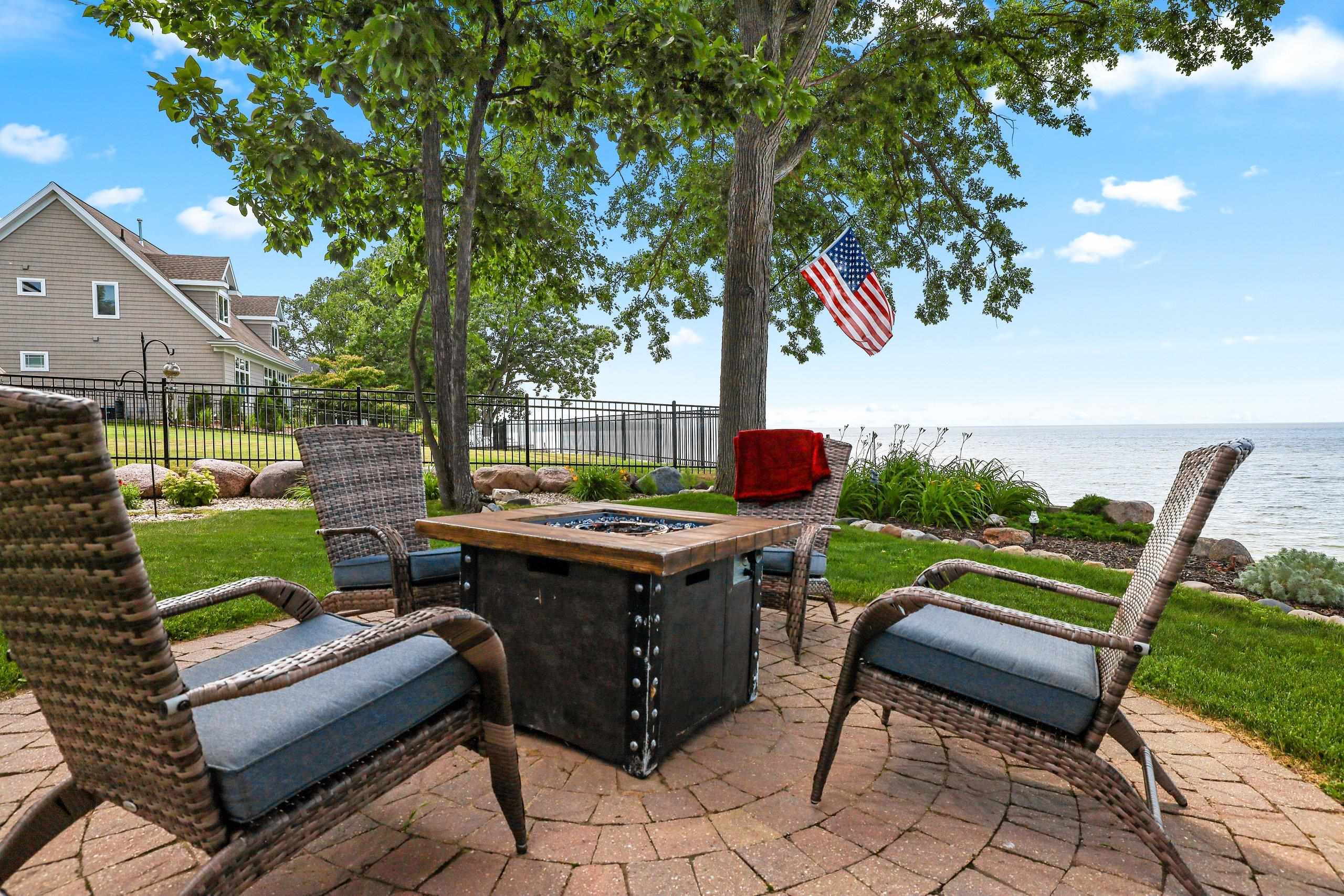 5011 EDGEWATER BEACH Road