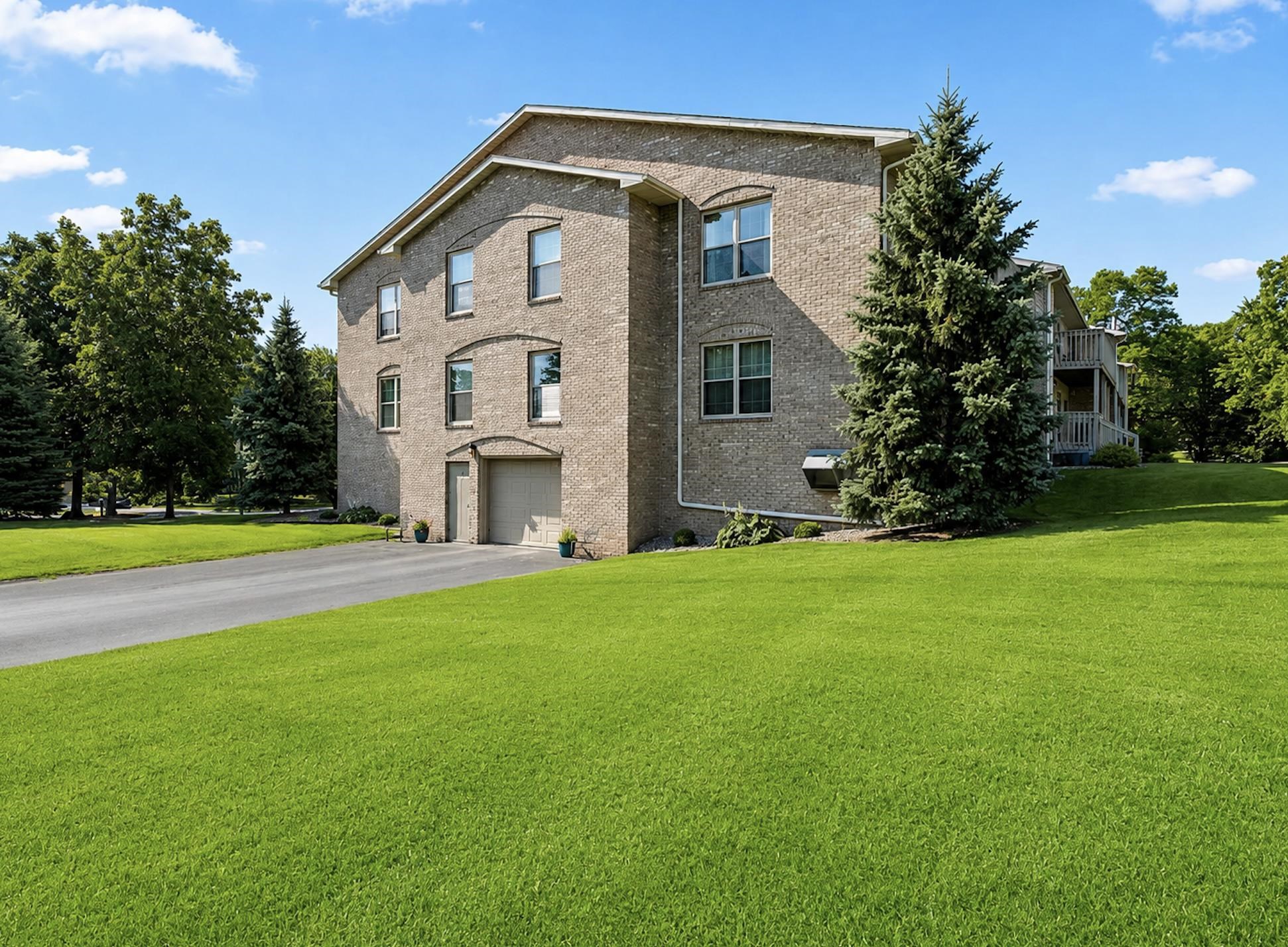 1600 RUSTIC OAKS Circle Unit: 23