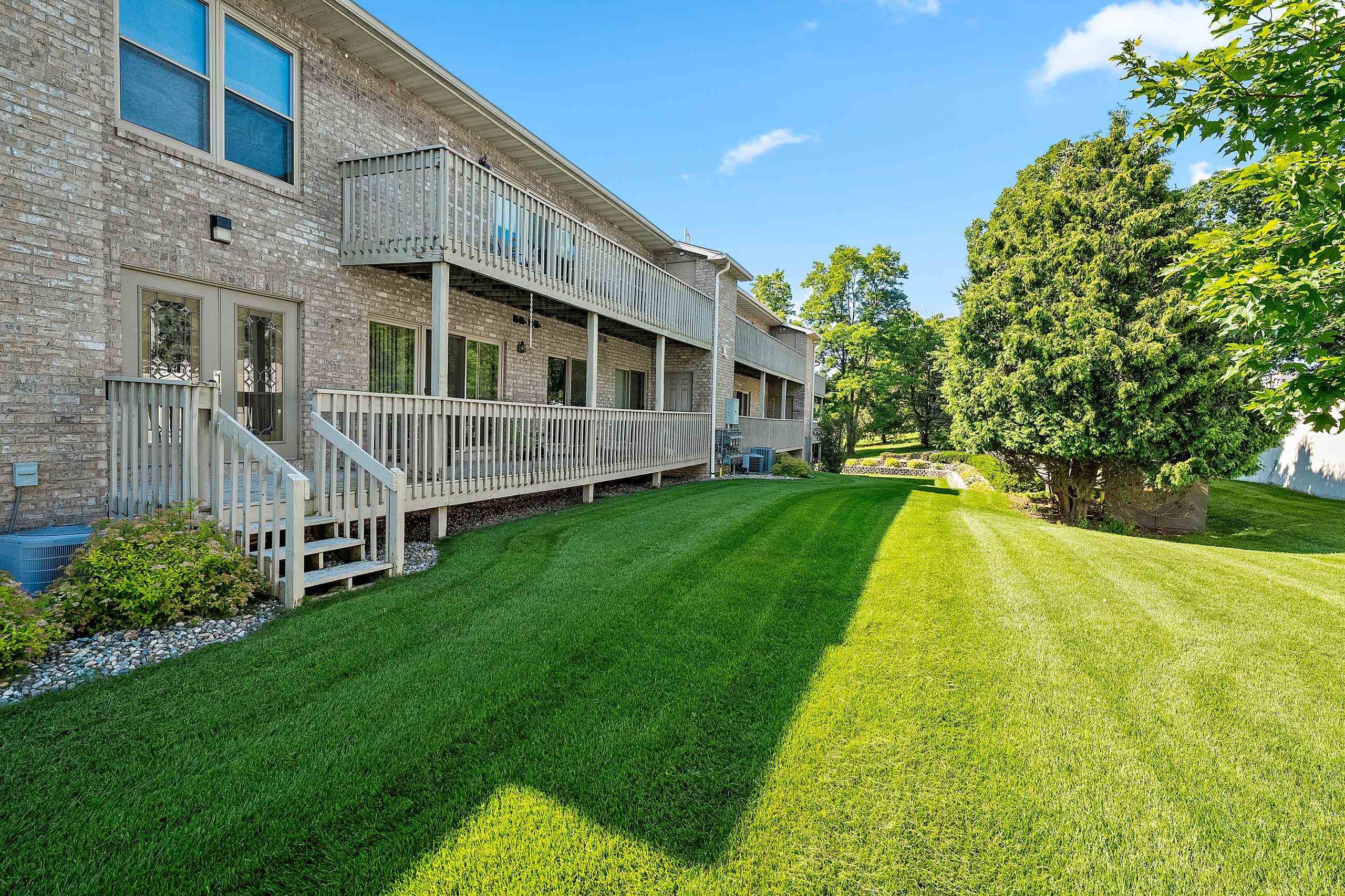 1600 RUSTIC OAKS Circle Unit: 23