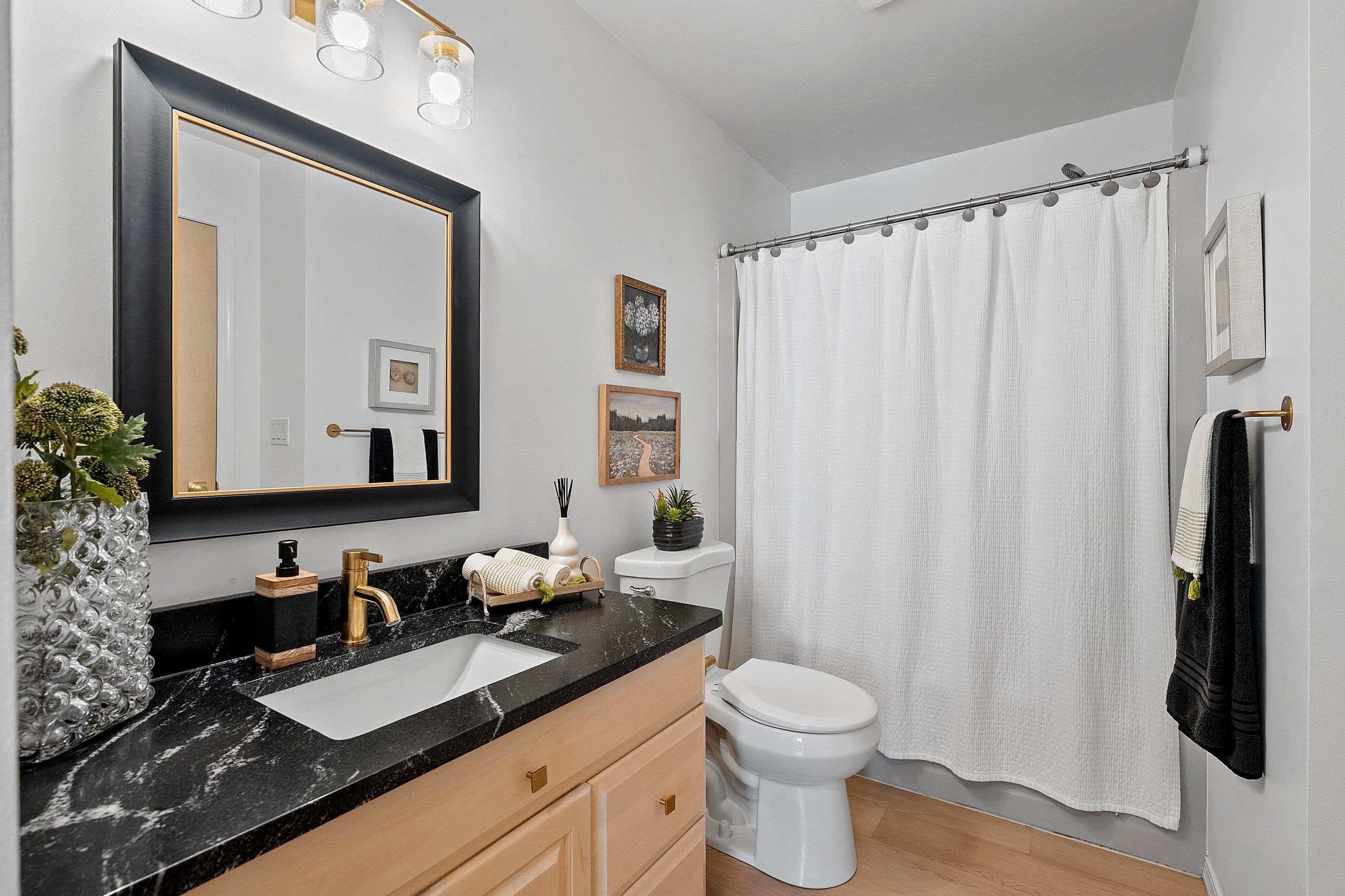 1600 RUSTIC OAKS Circle Unit: 23