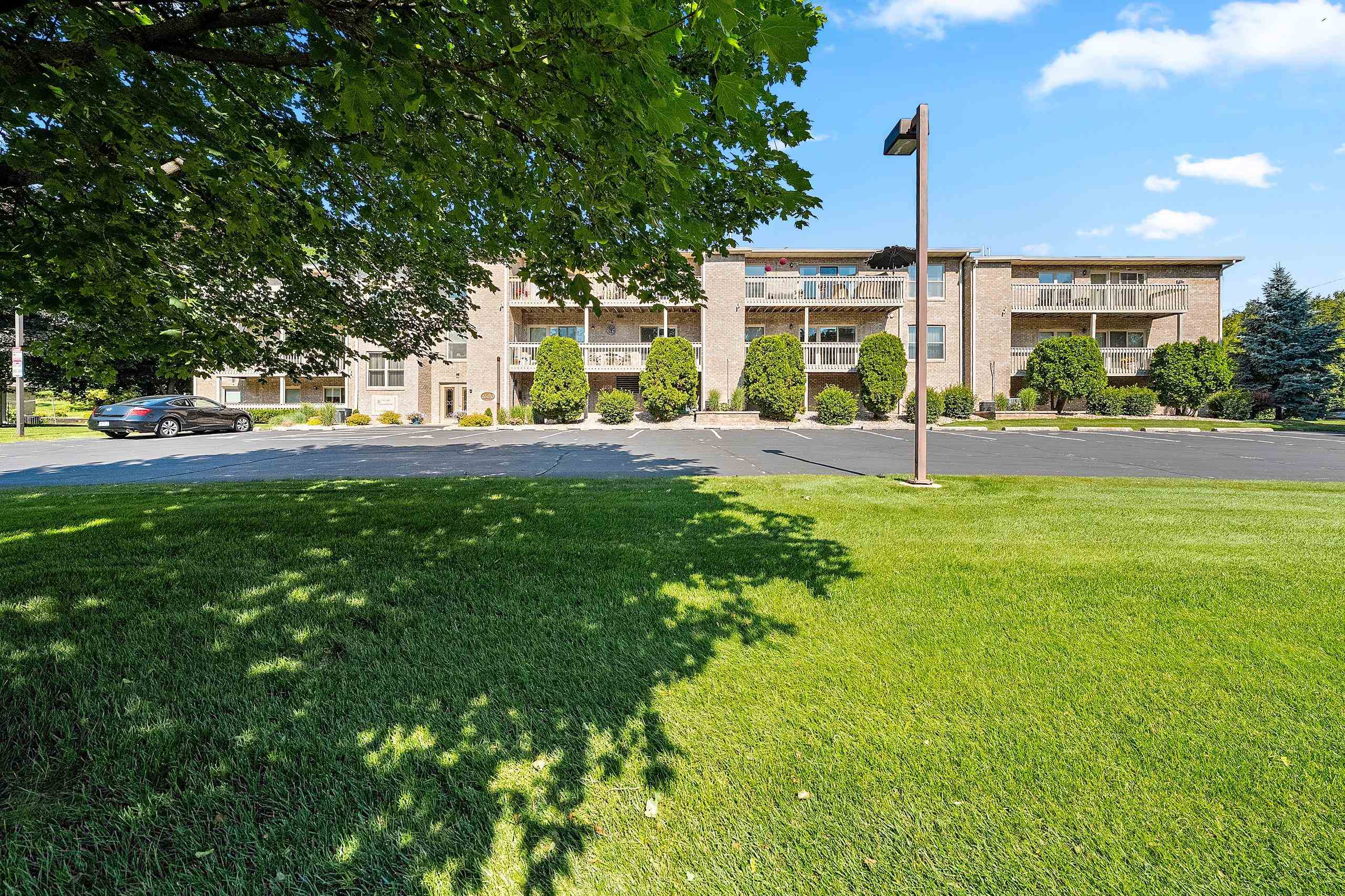 1600 RUSTIC OAKS Circle Unit: 23