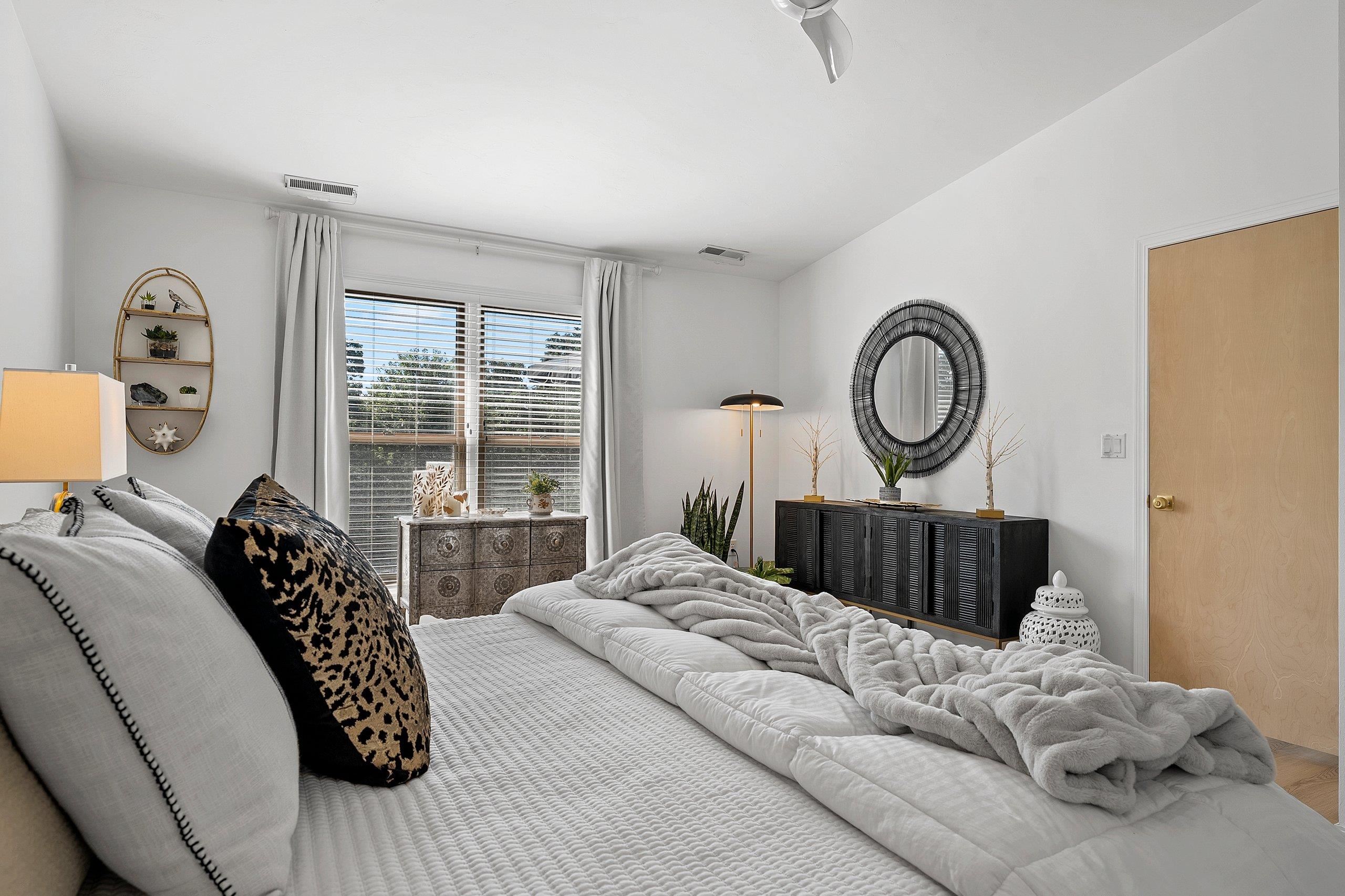 1600 RUSTIC OAKS Circle Unit: 23