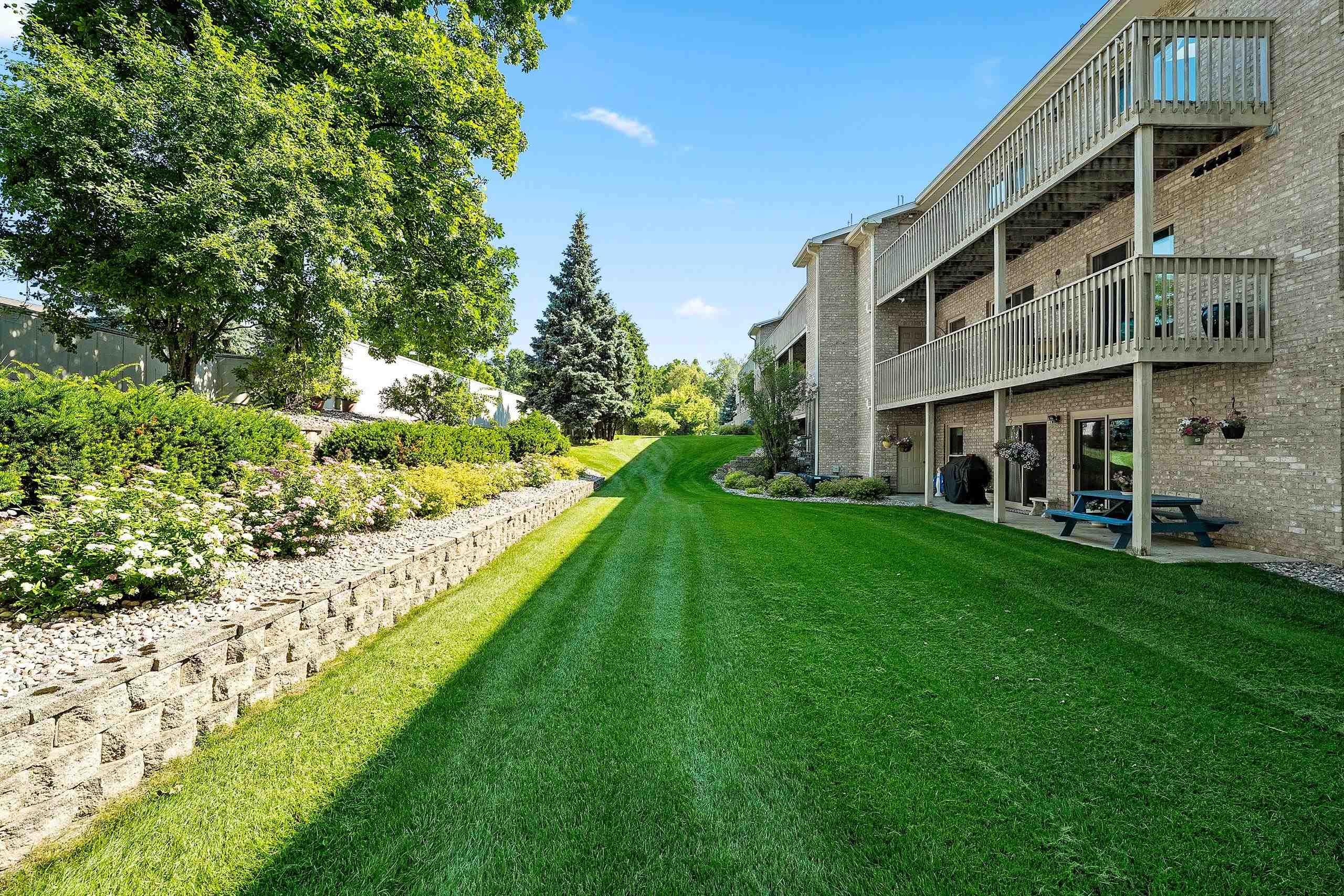 1600 RUSTIC OAKS Circle Unit: 23