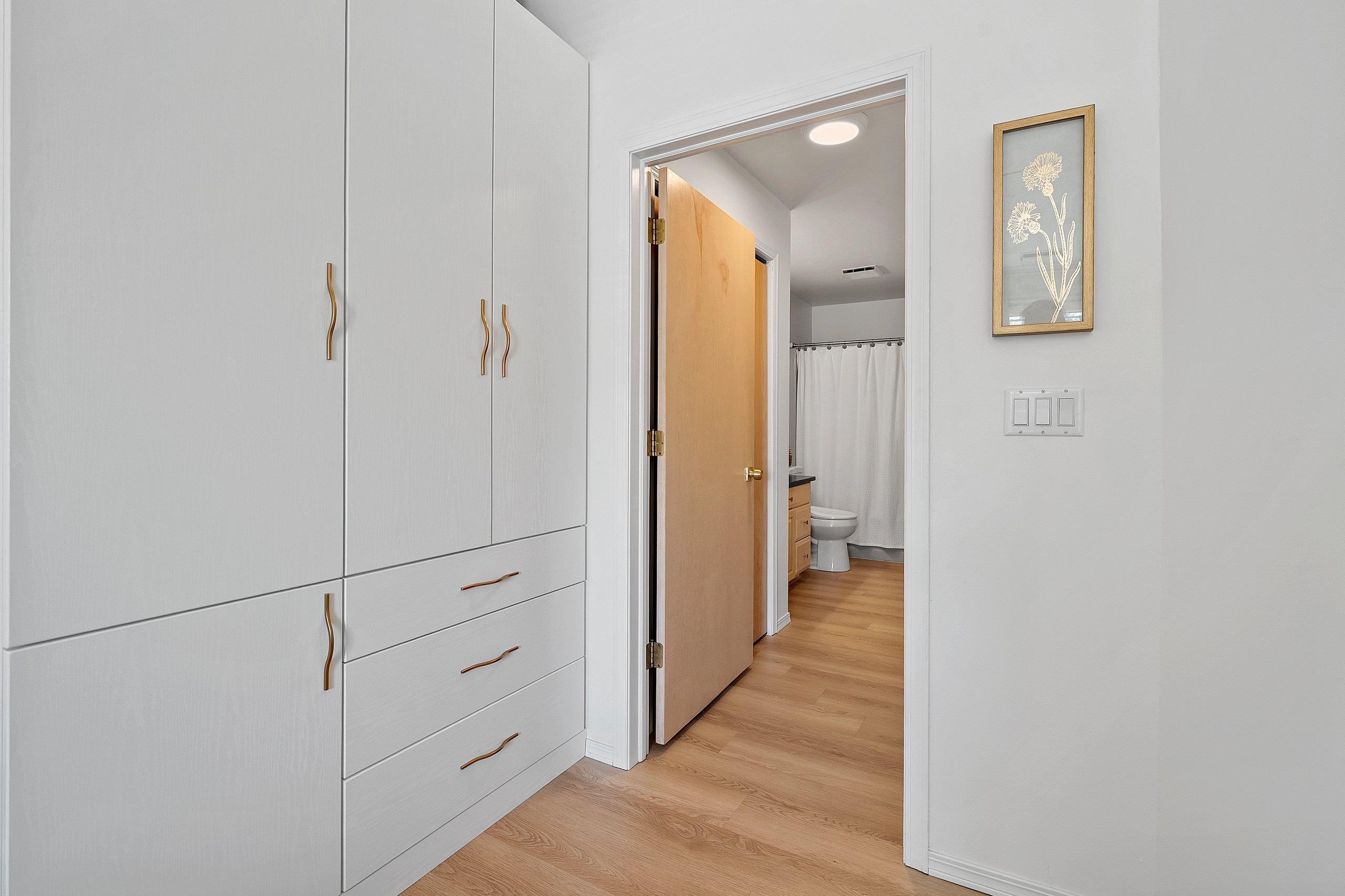 1600 RUSTIC OAKS Circle Unit: 23