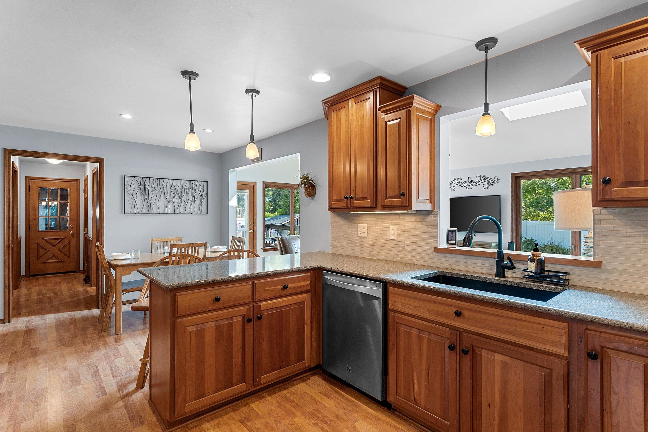 601 BREVOORT Lane