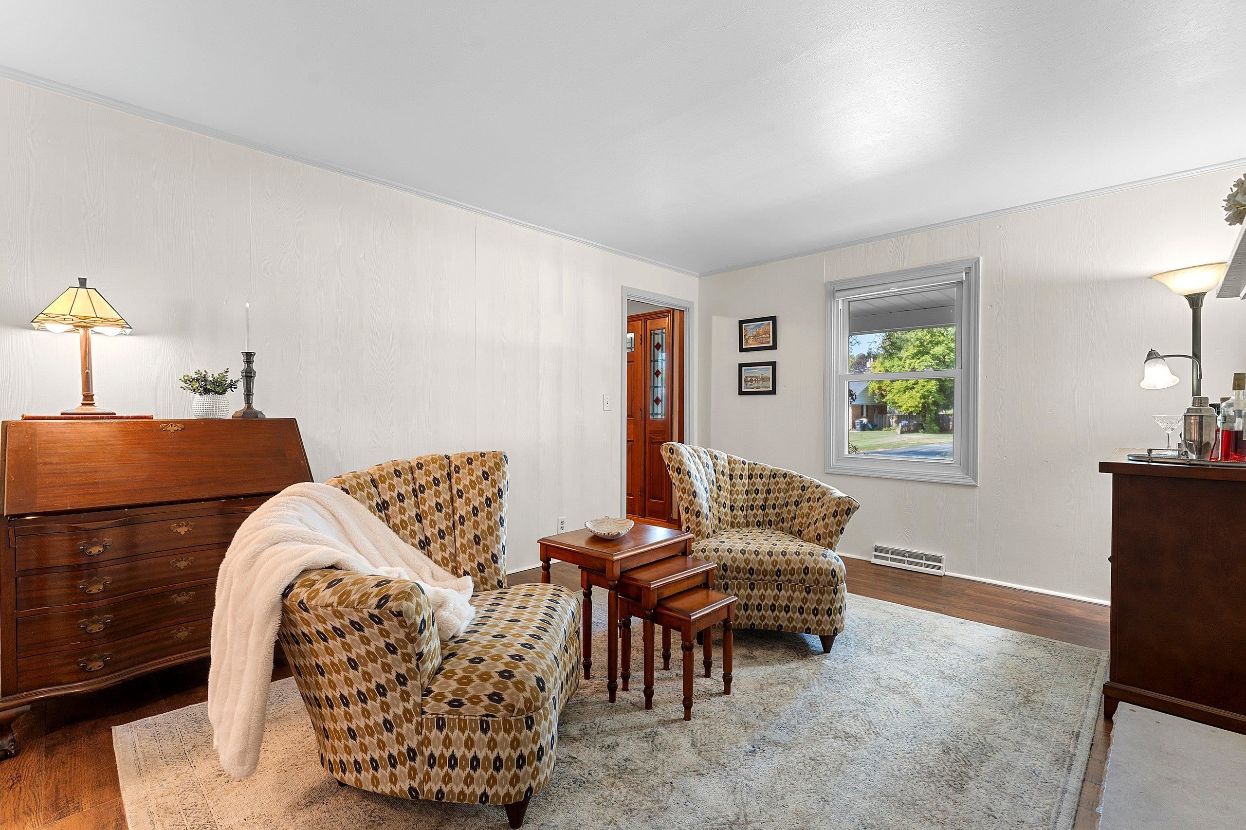 601 BREVOORT Lane