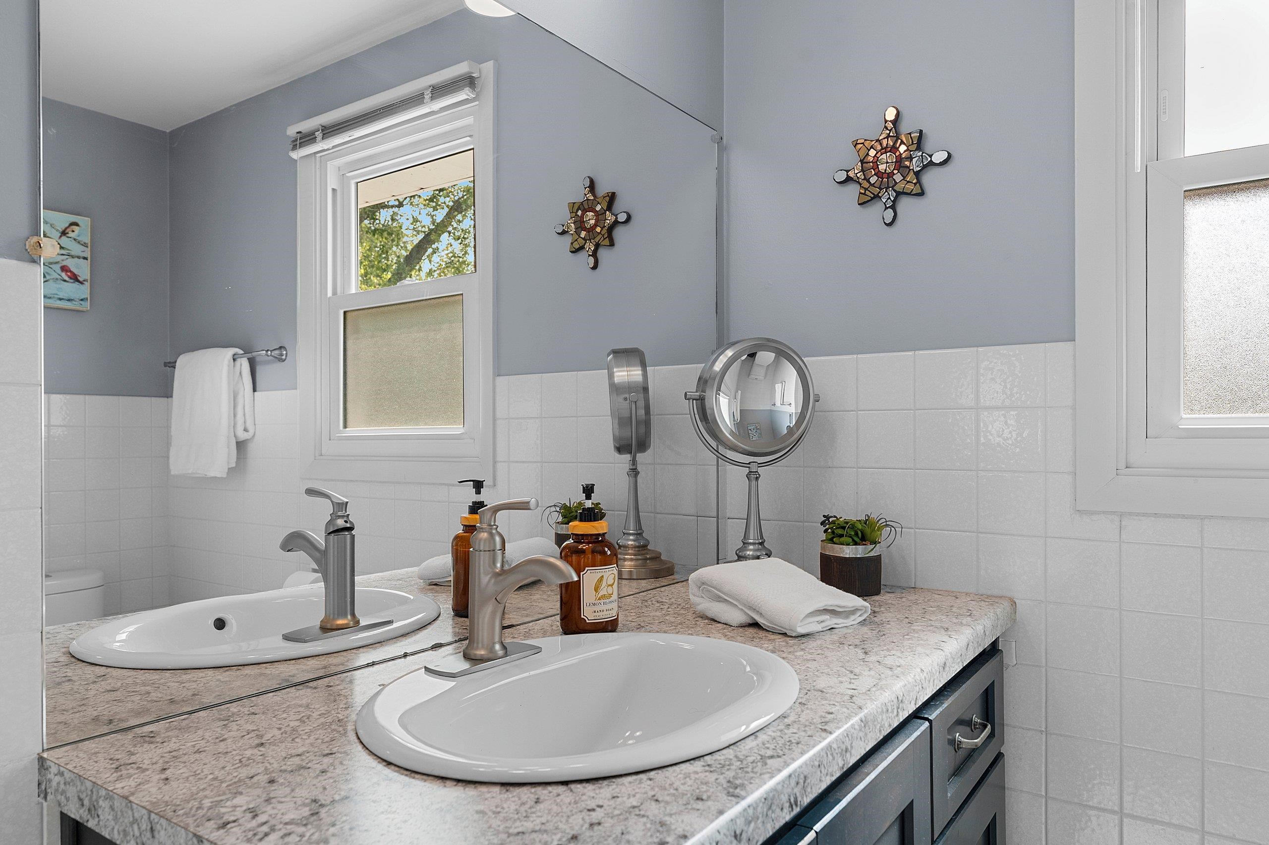 601 BREVOORT Lane