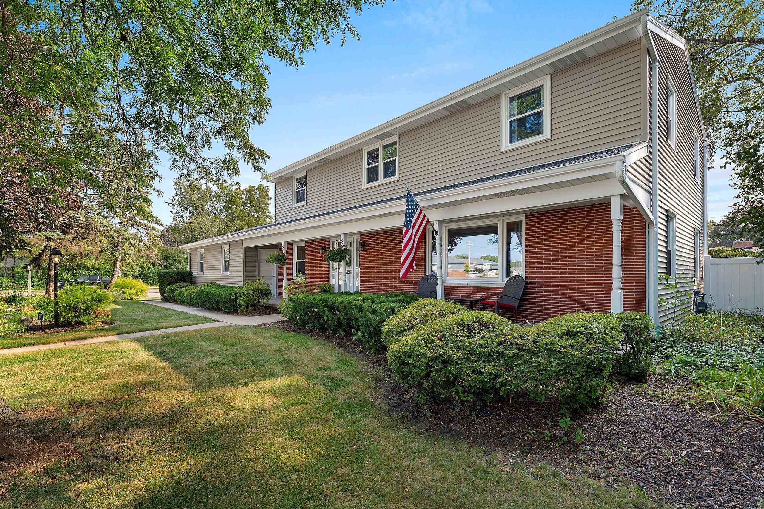 601 BREVOORT Lane