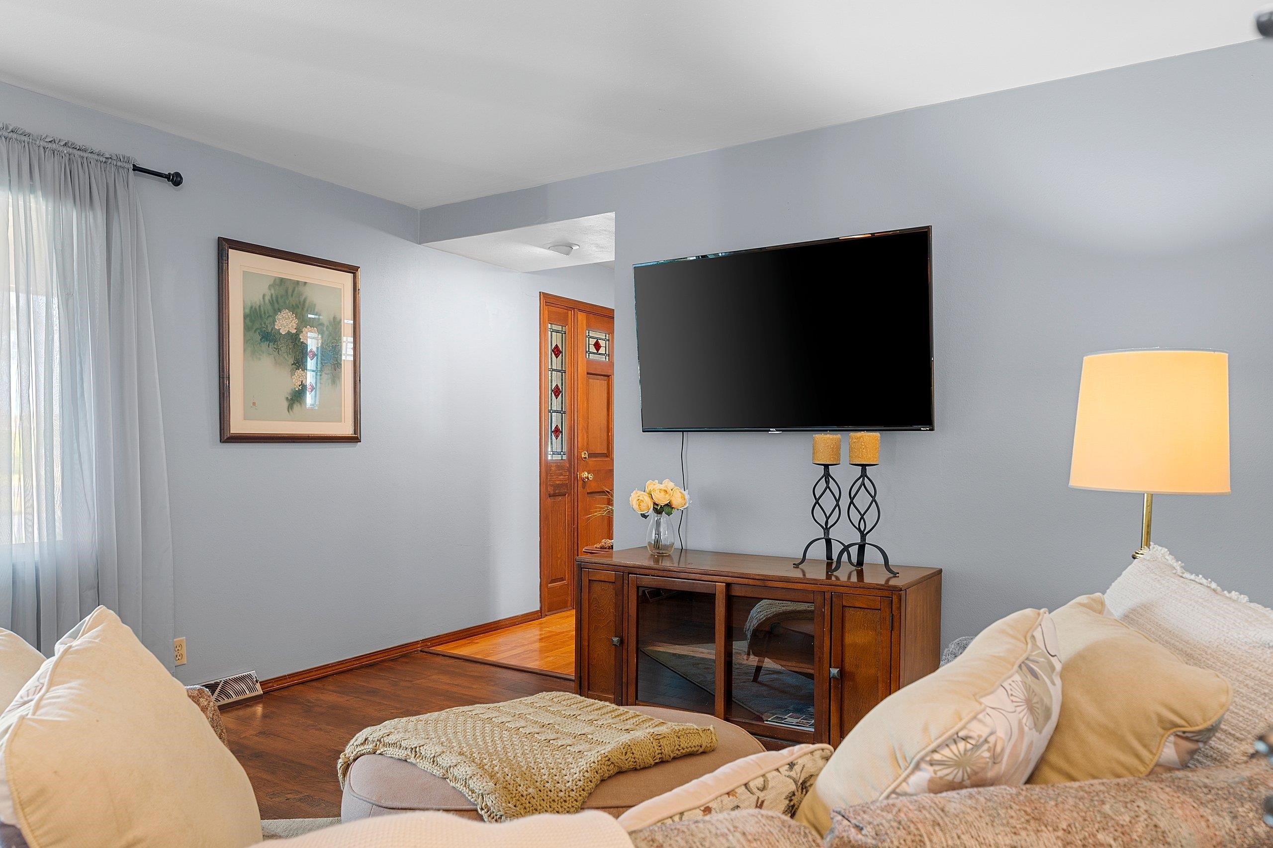 601 BREVOORT Lane