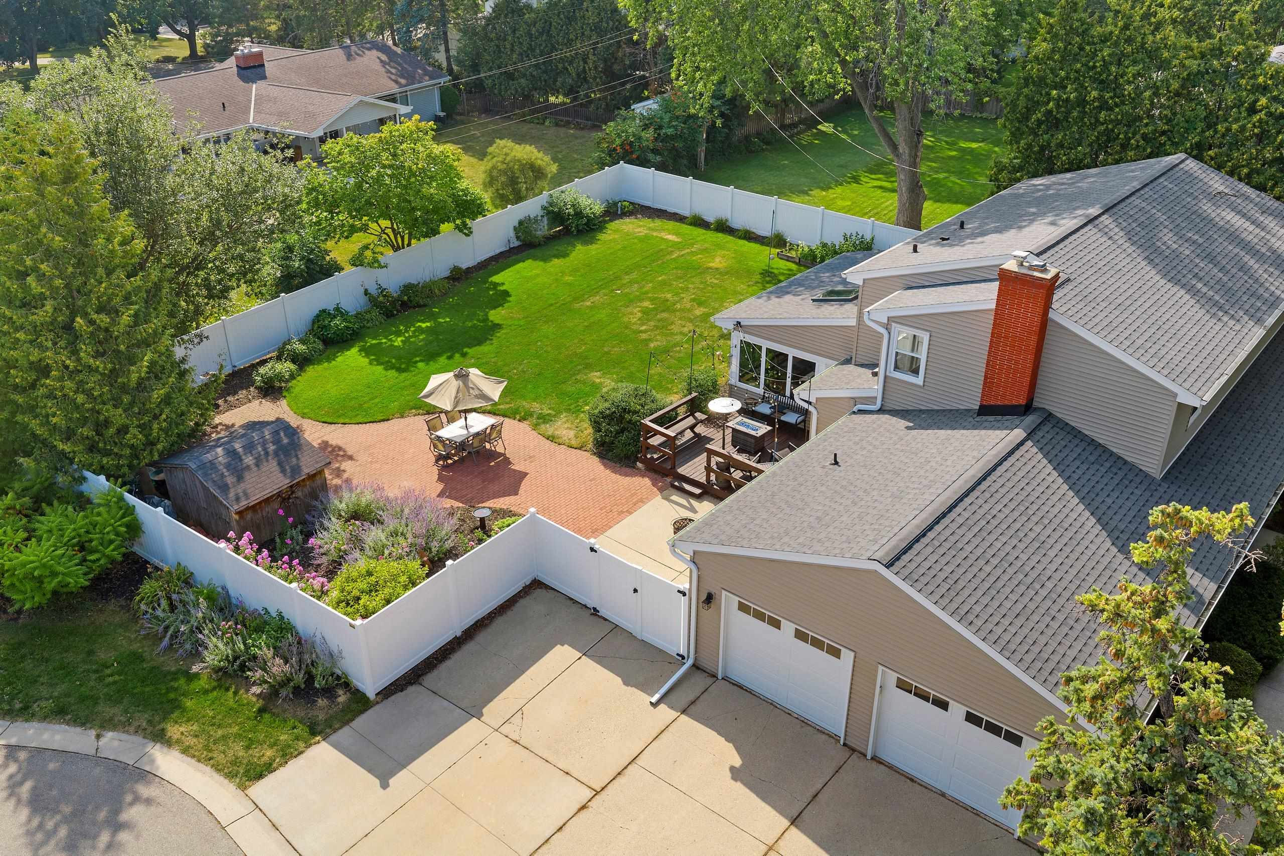 601 BREVOORT Lane