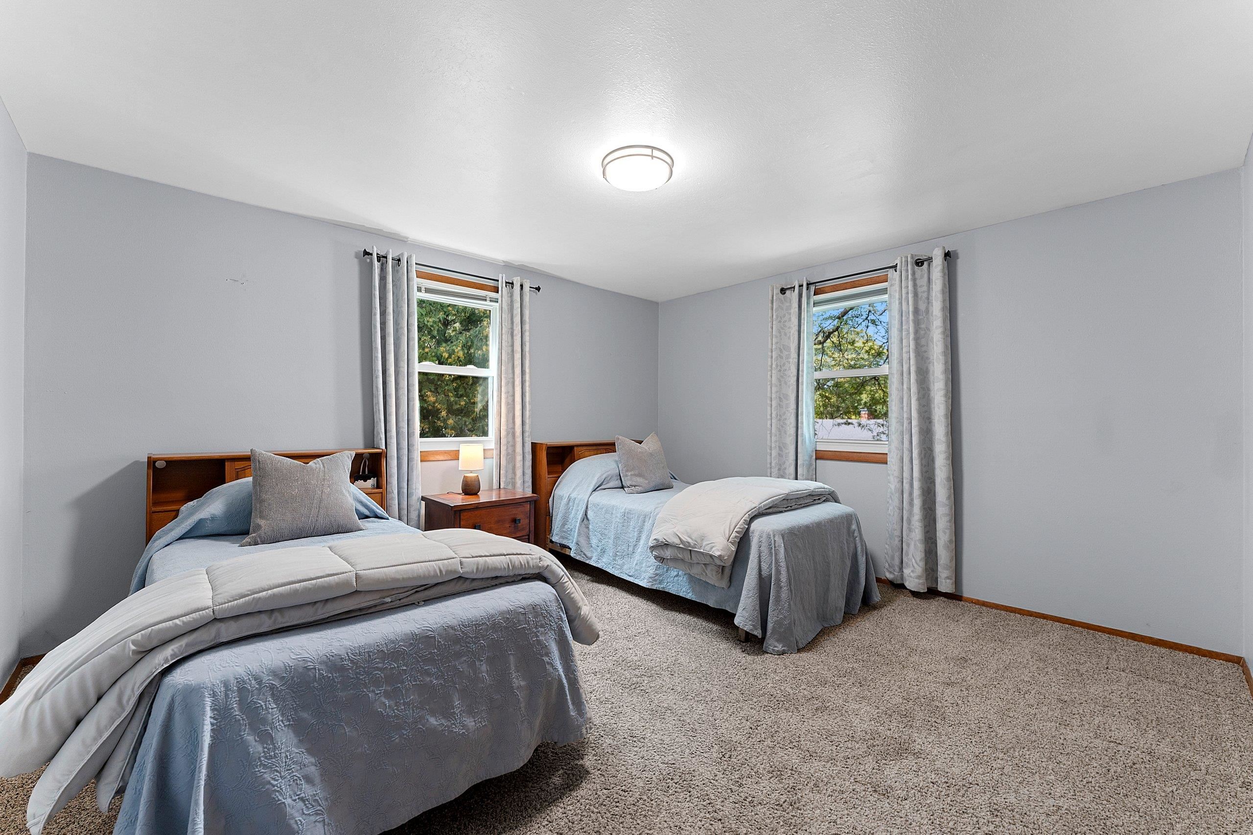 601 BREVOORT Lane