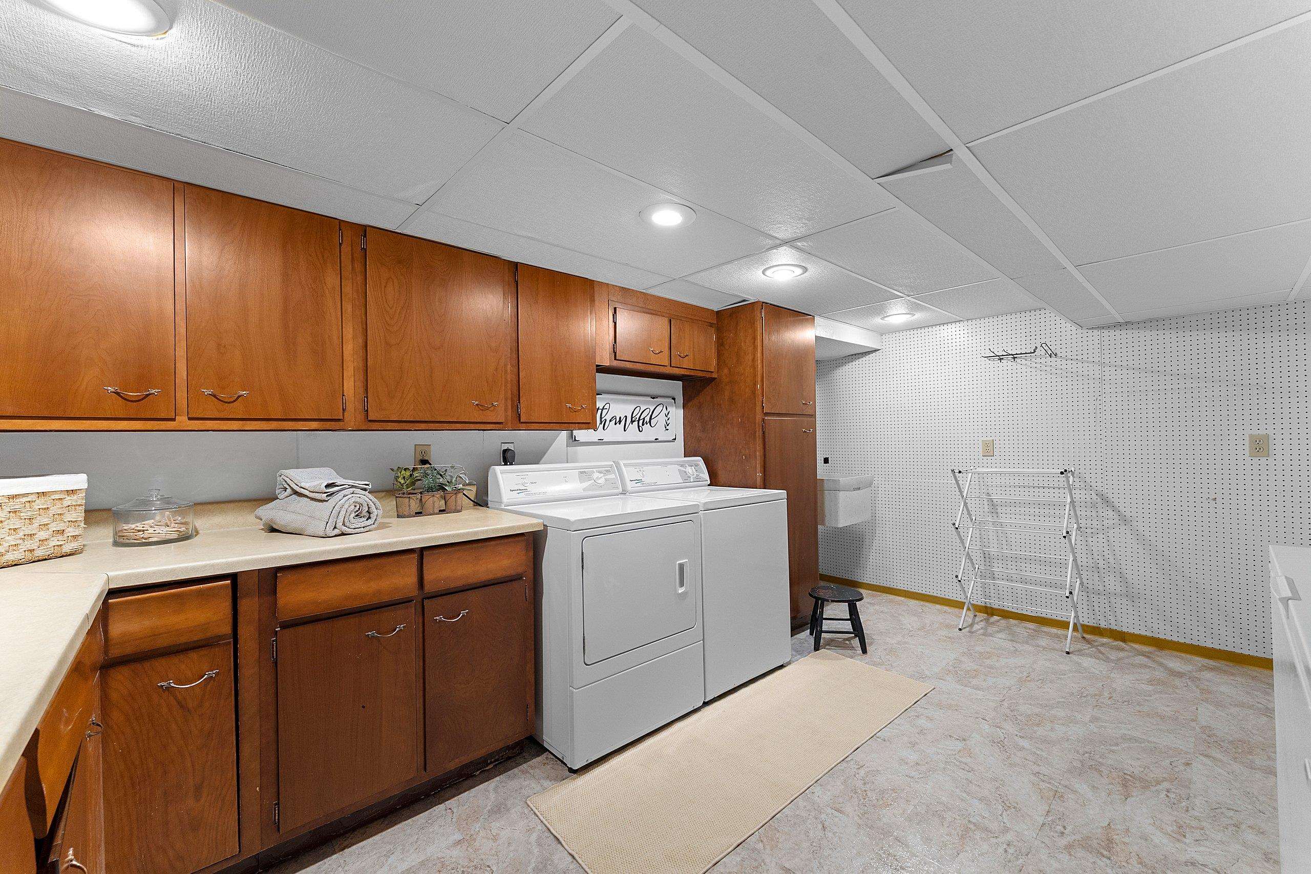 601 BREVOORT Lane