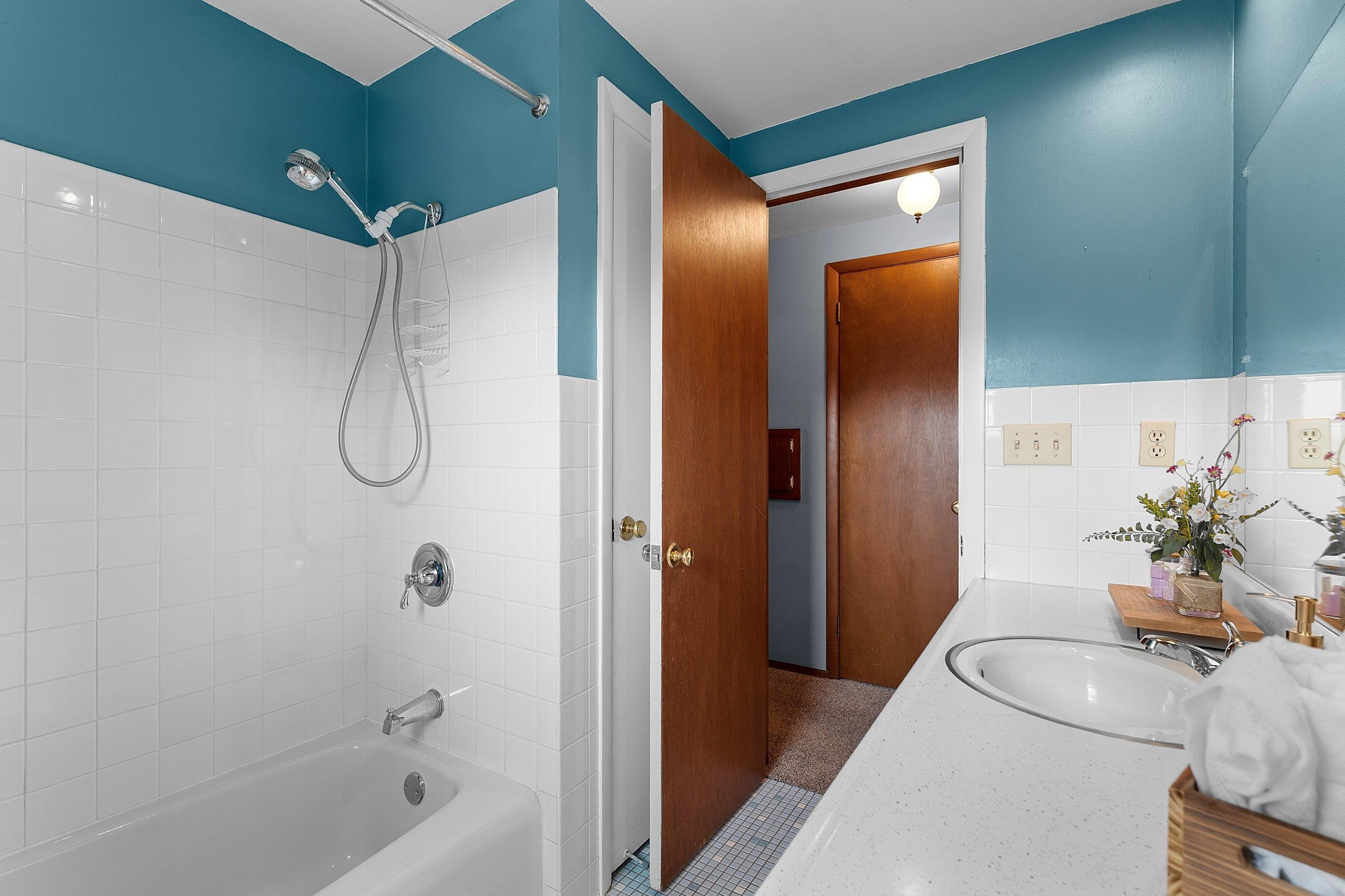 601 BREVOORT Lane