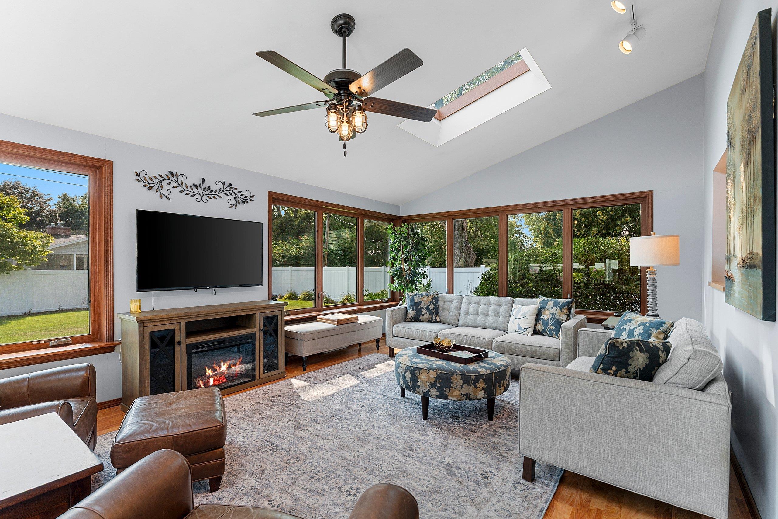 601 BREVOORT Lane