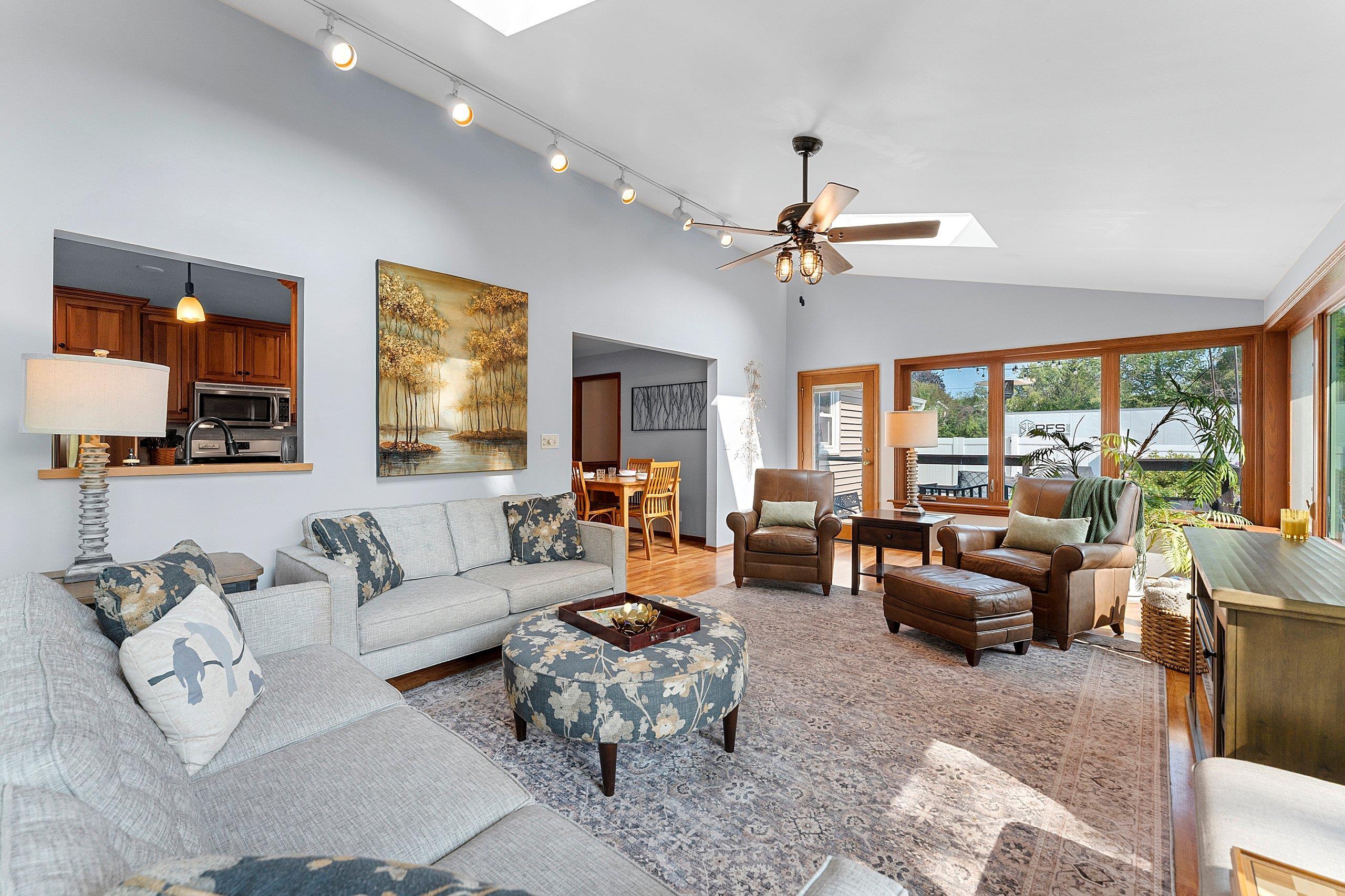 601 BREVOORT Lane