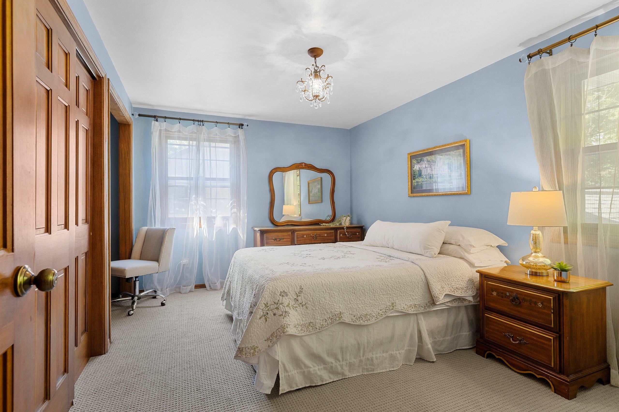 425 E FOX RUN Circle