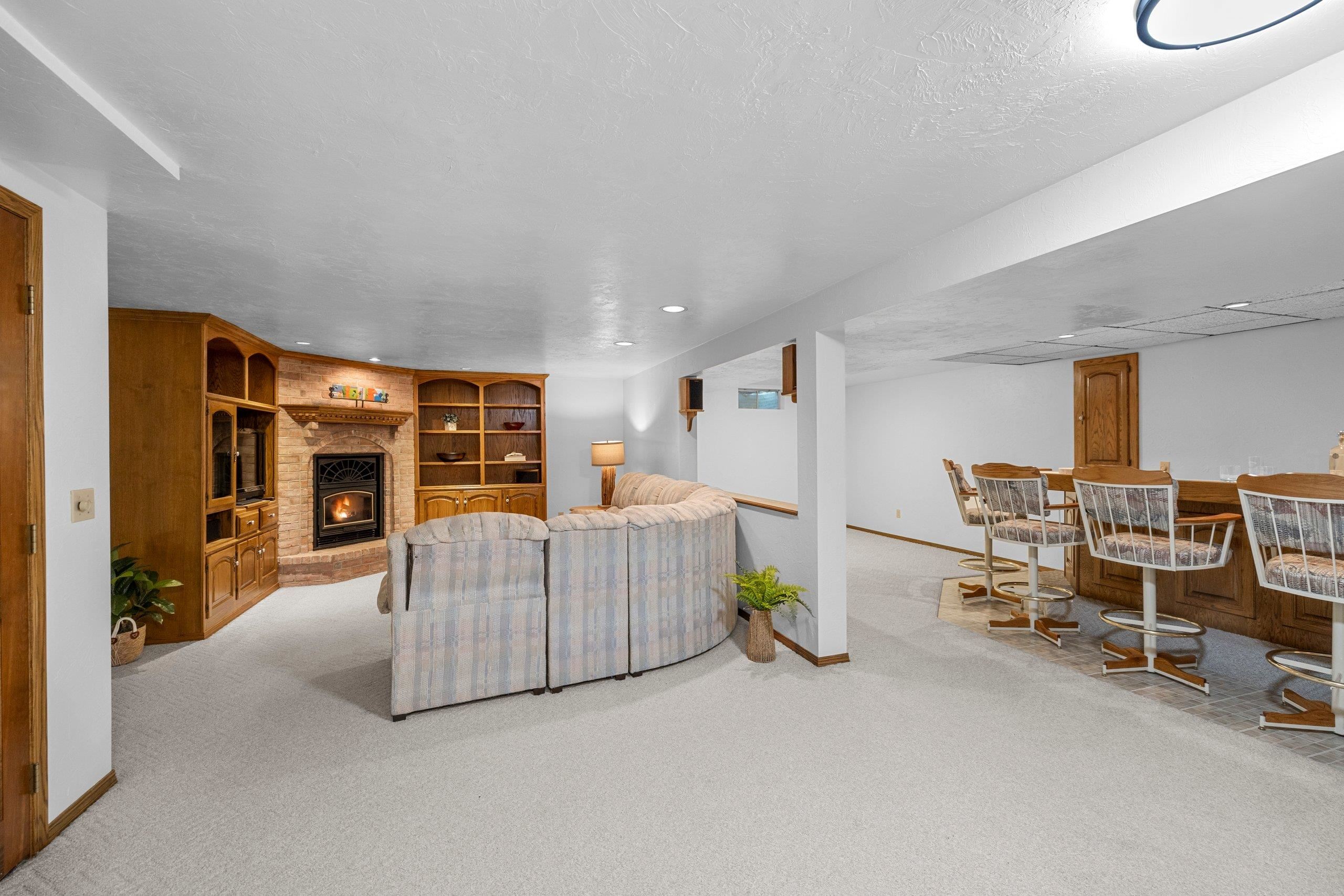 425 E FOX RUN Circle