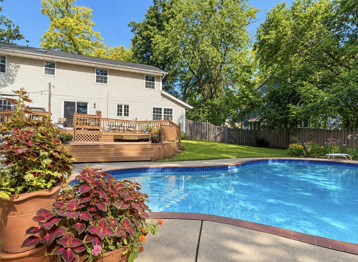 425 E FOX RUN Circle