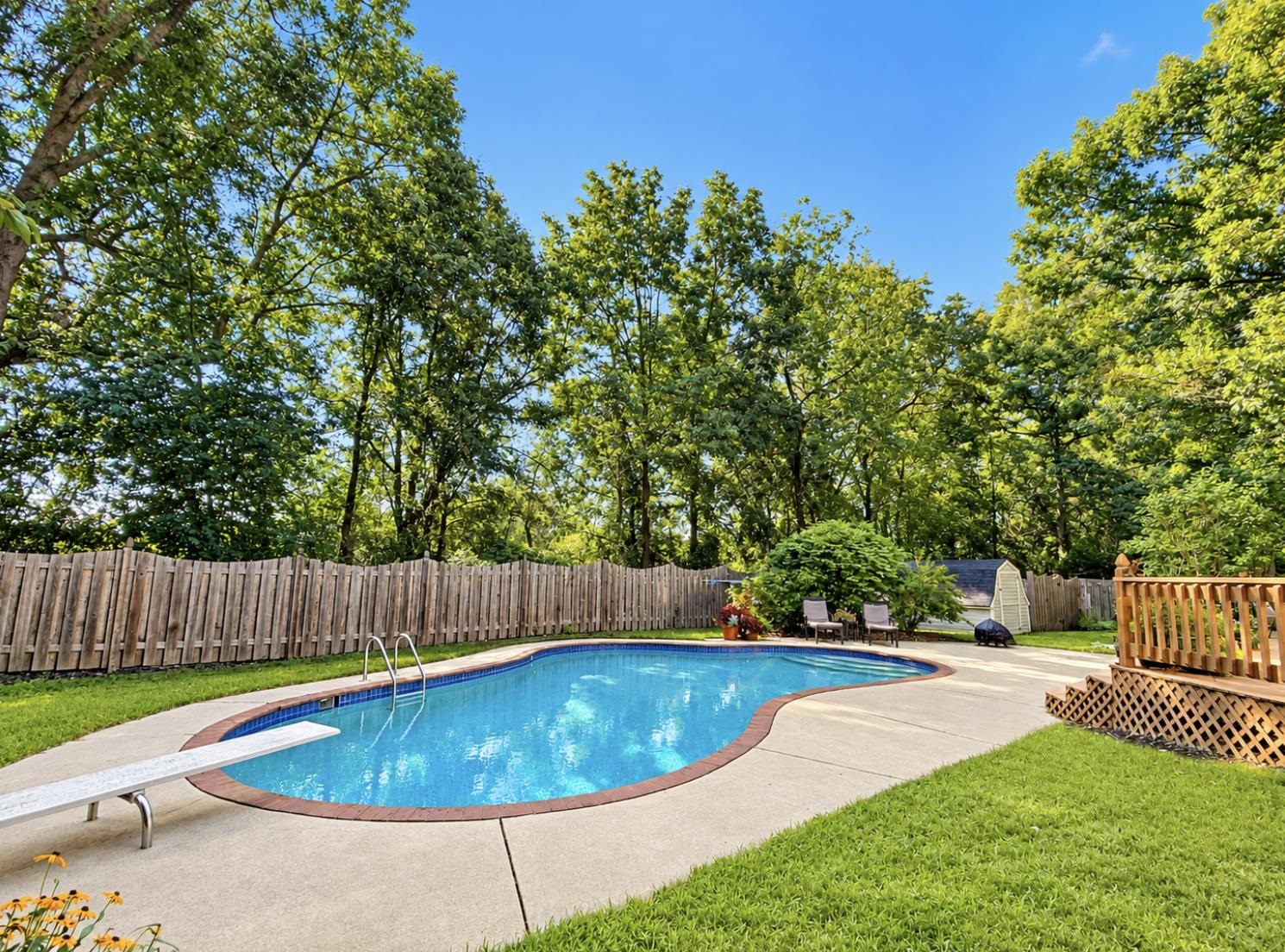 425 E FOX RUN Circle