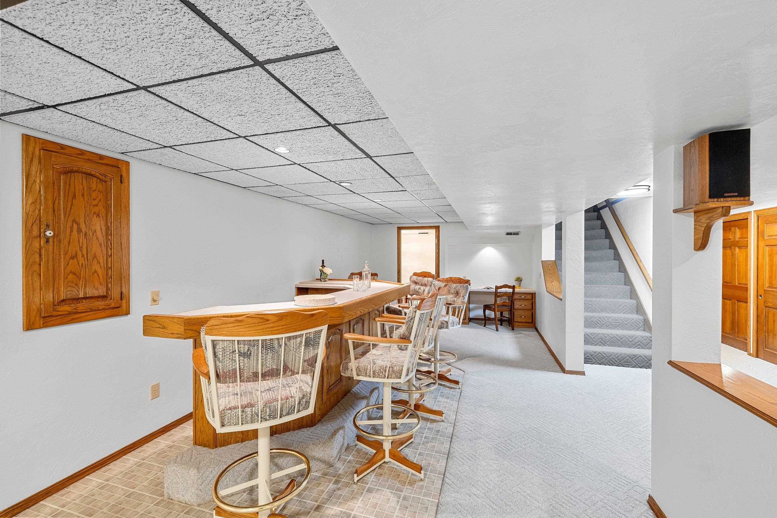 425 E FOX RUN Circle