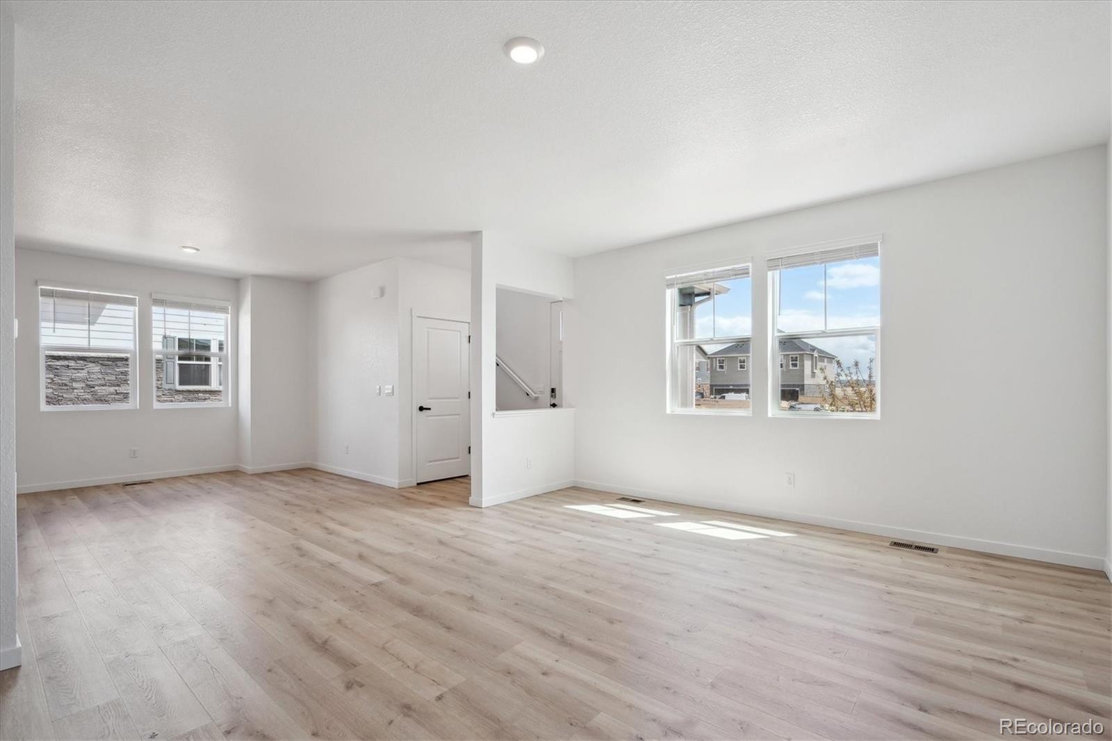 22223 E 6th Place