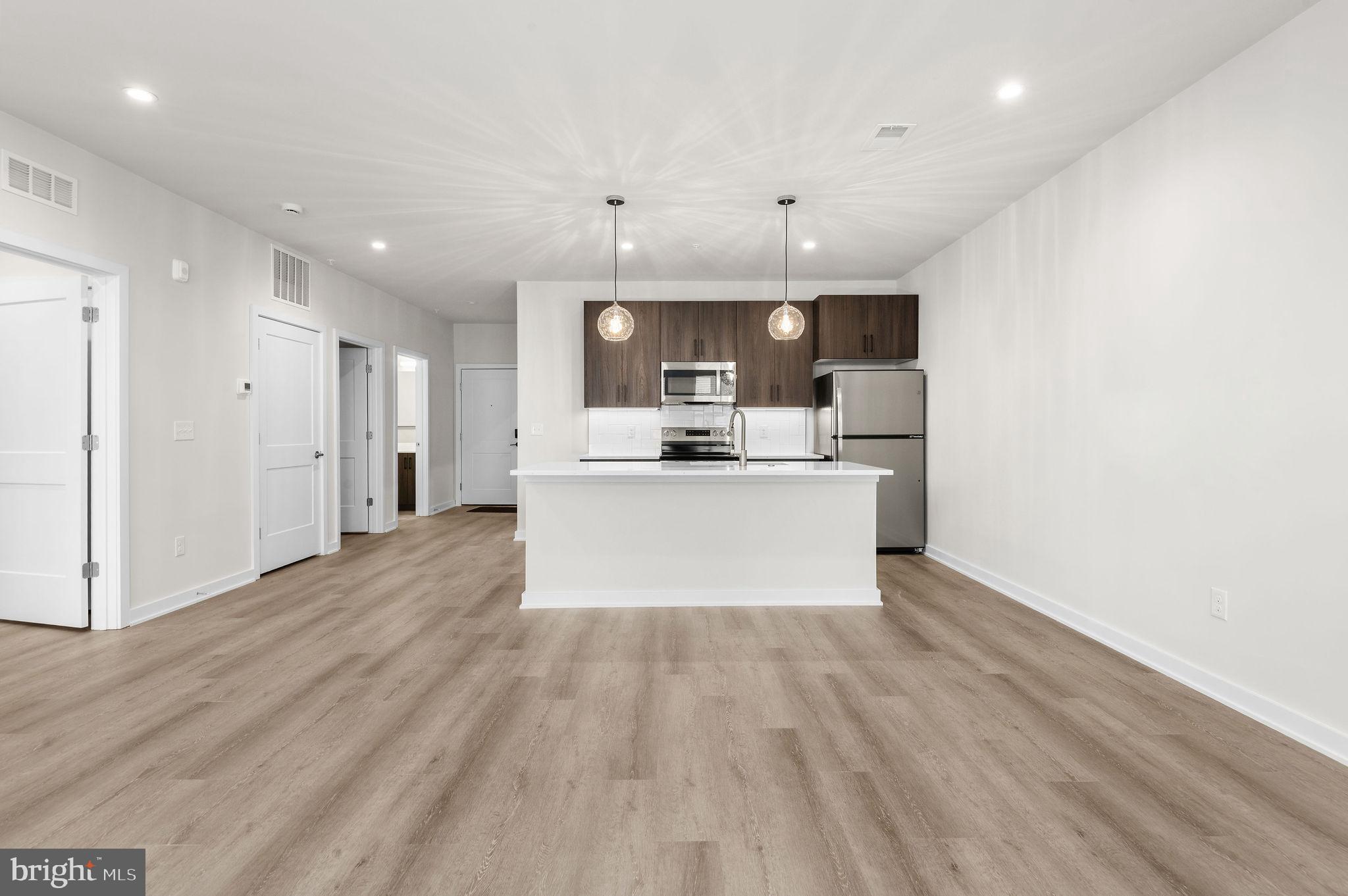 26 S YORK RD #308