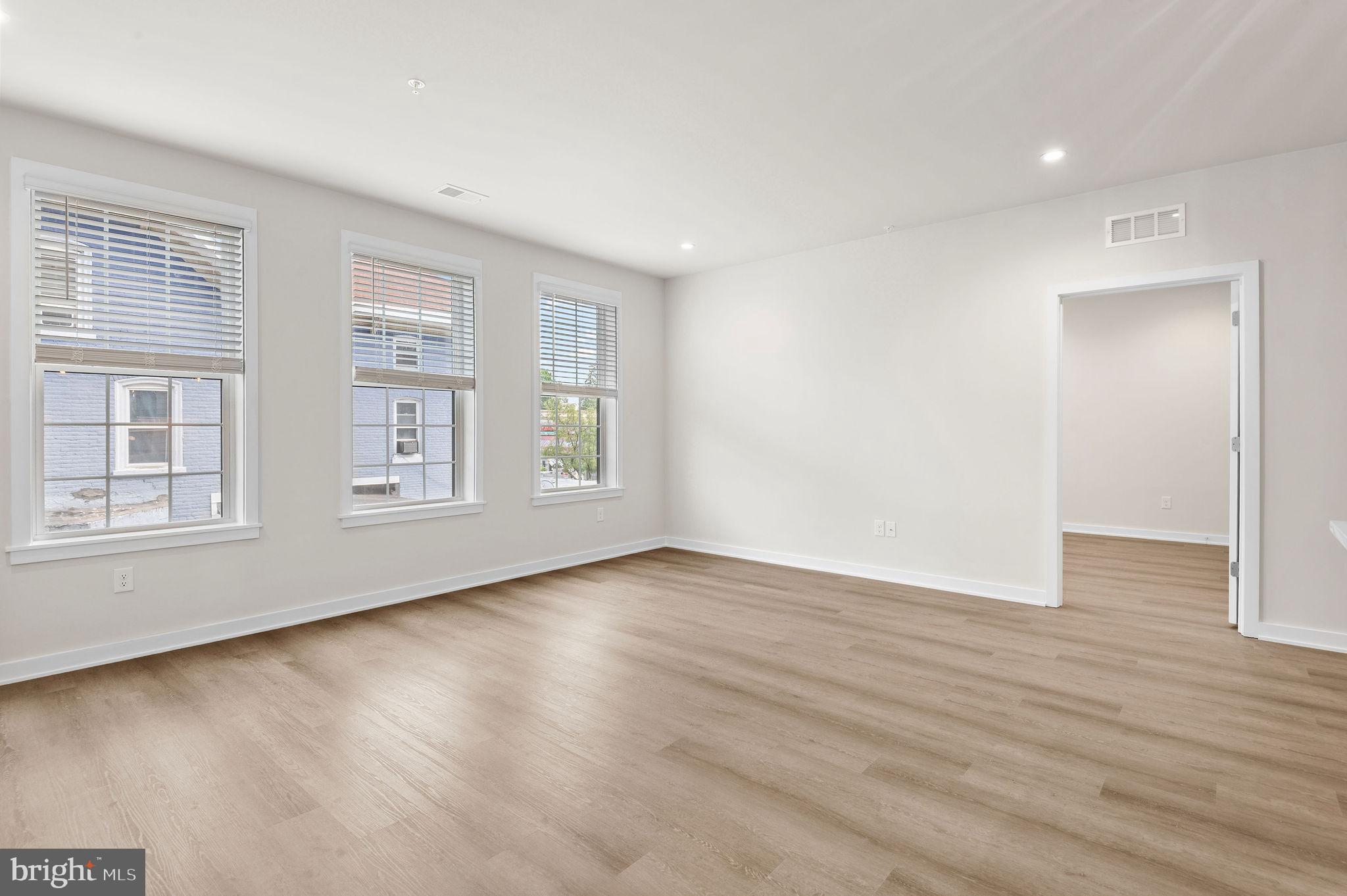 26 S YORK RD #308