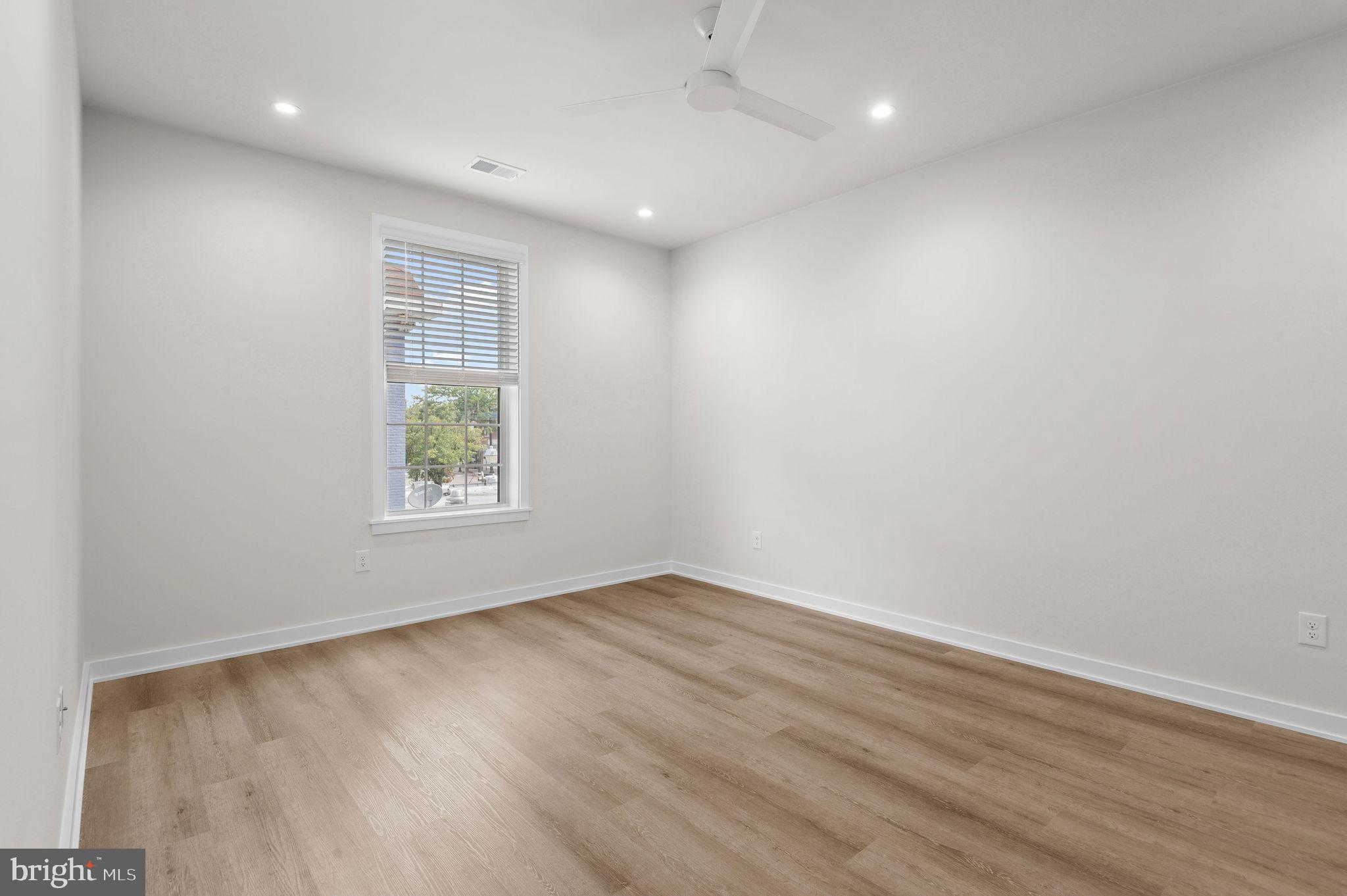 26 S YORK RD #308