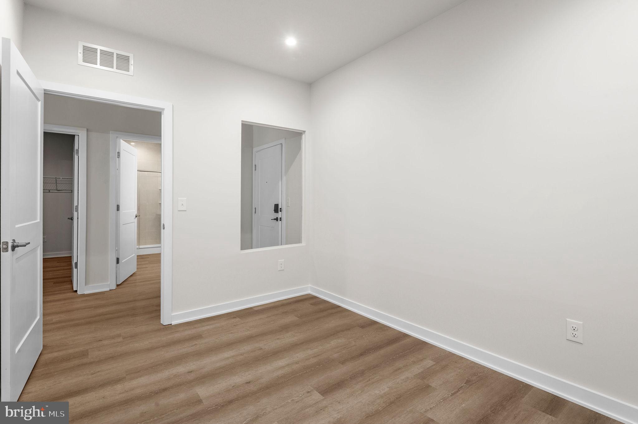 26 S YORK RD #308