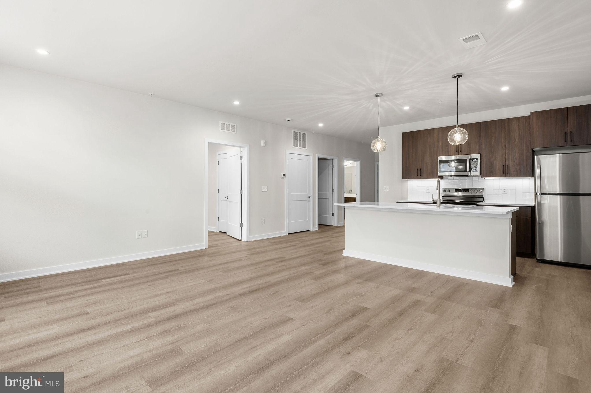 26 S YORK RD #308