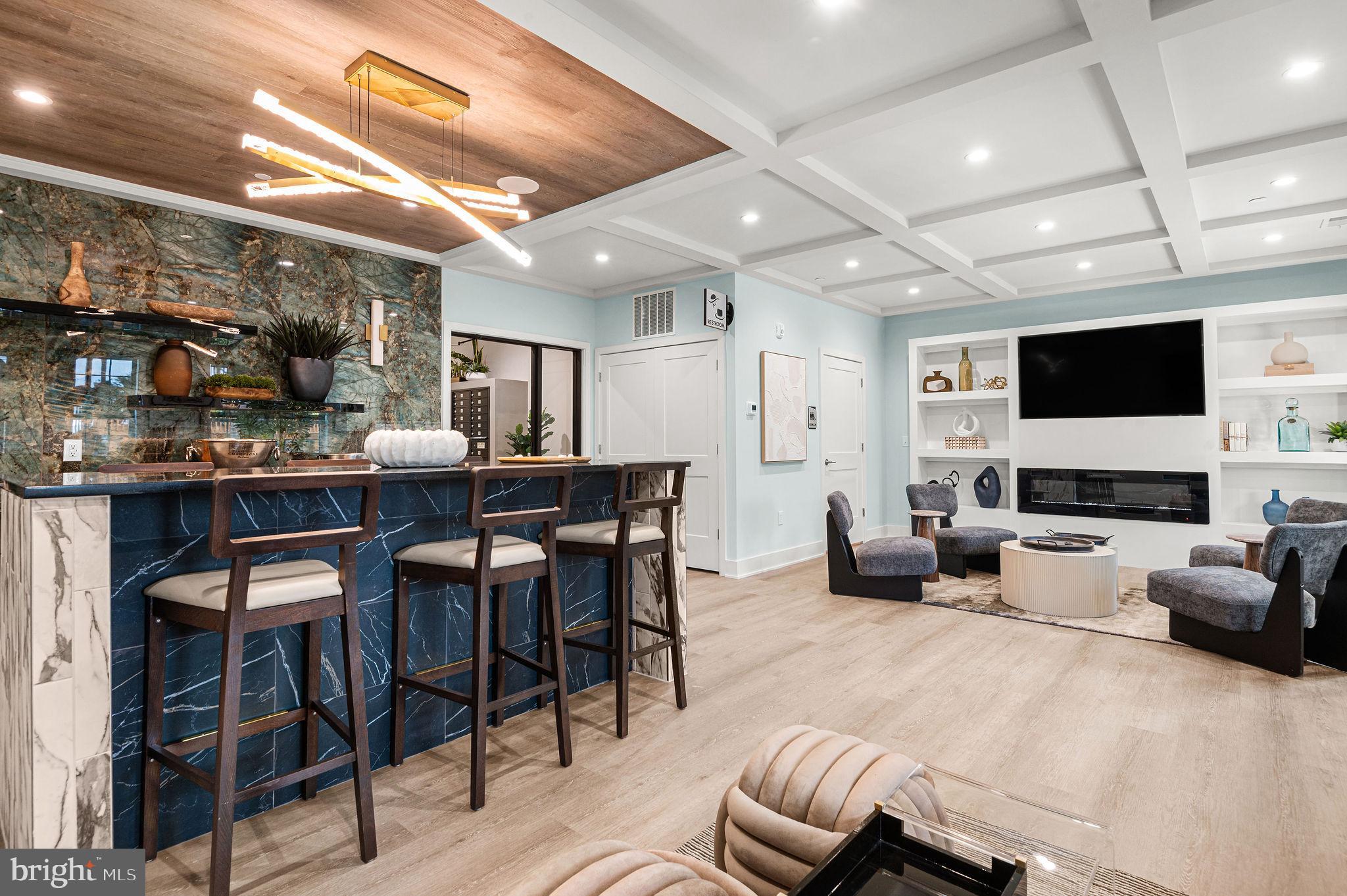 26 S YORK RD #301
