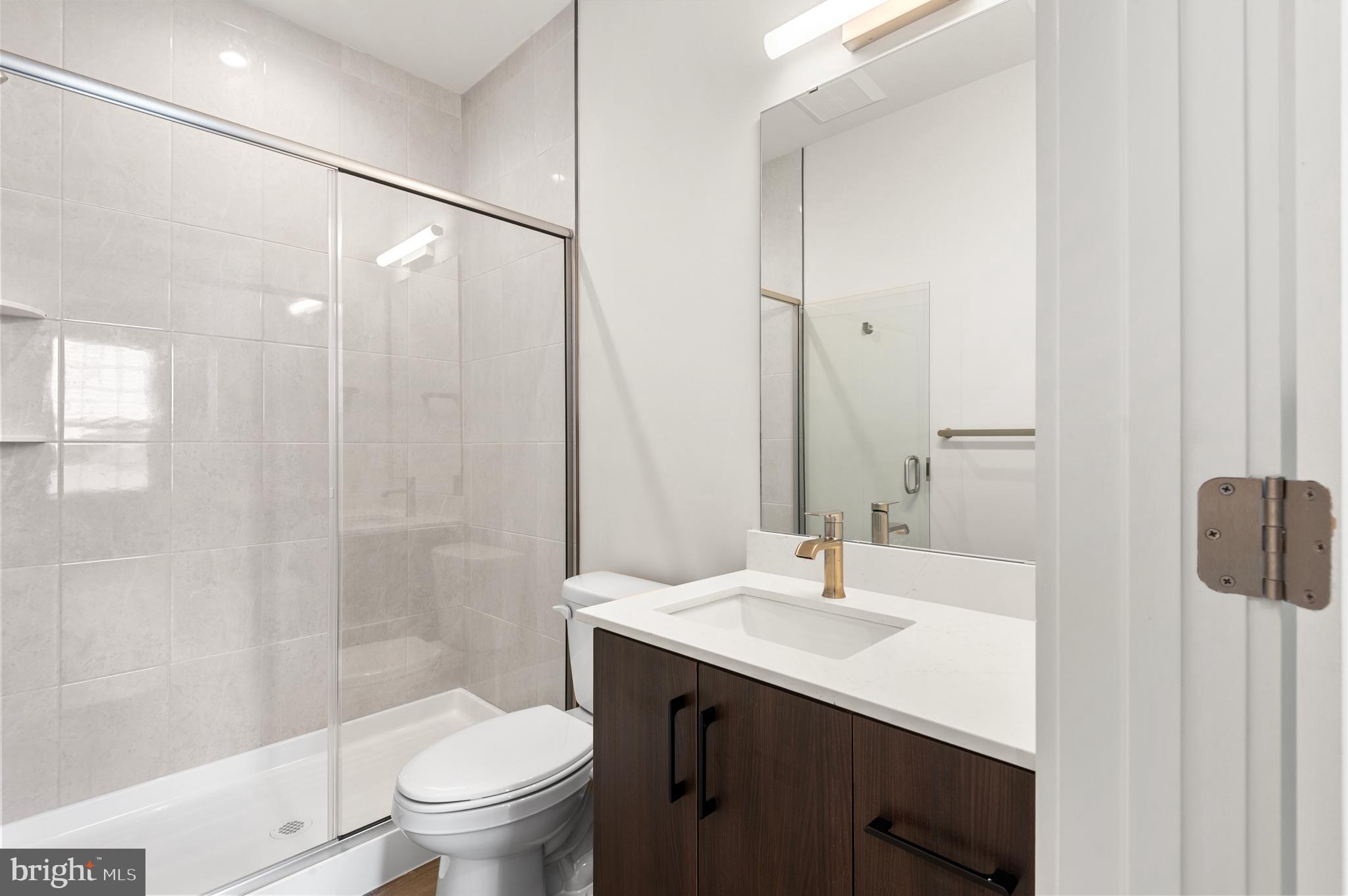 26 S YORK RD #401