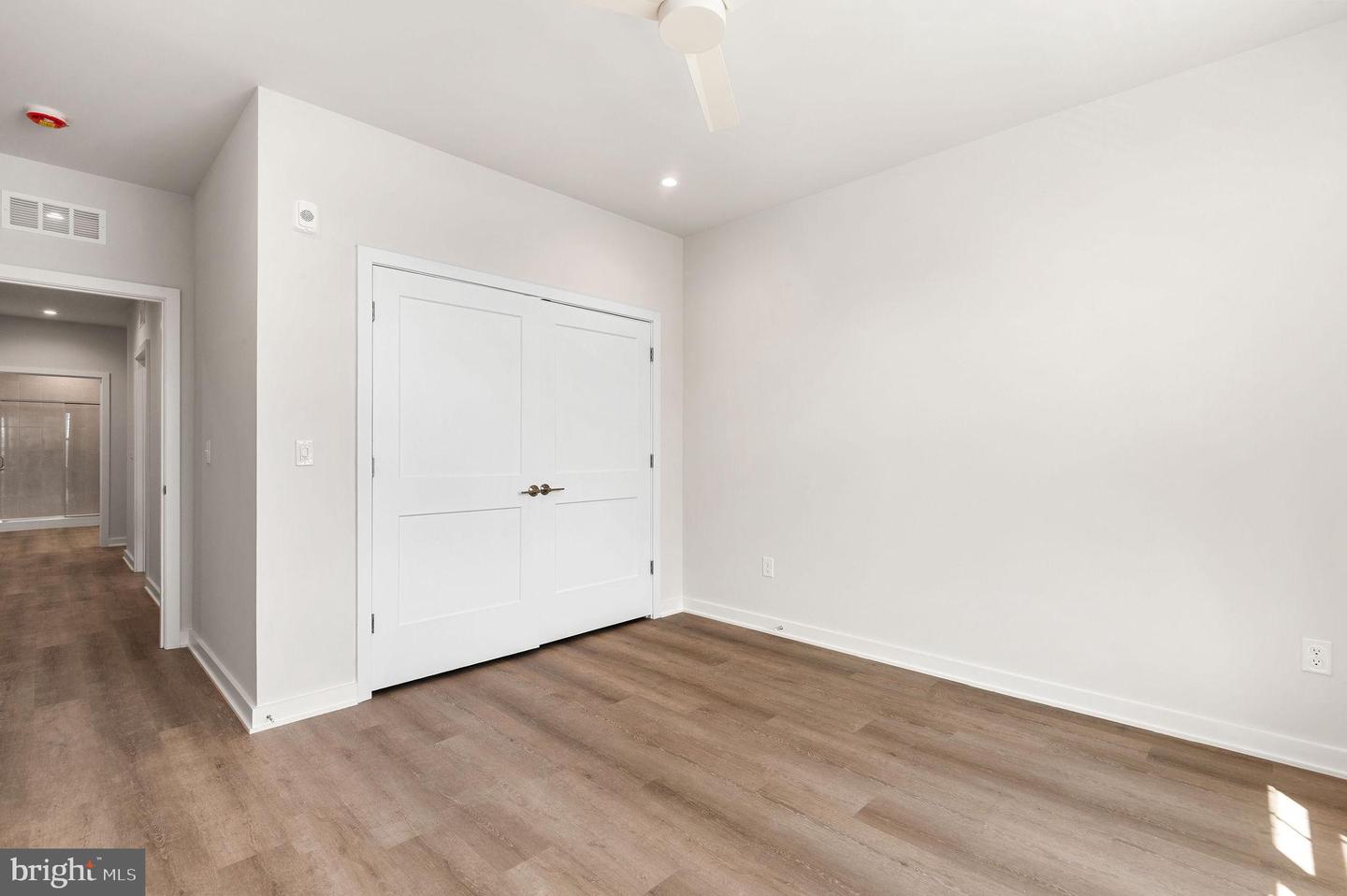 26 S YORK RD #303
